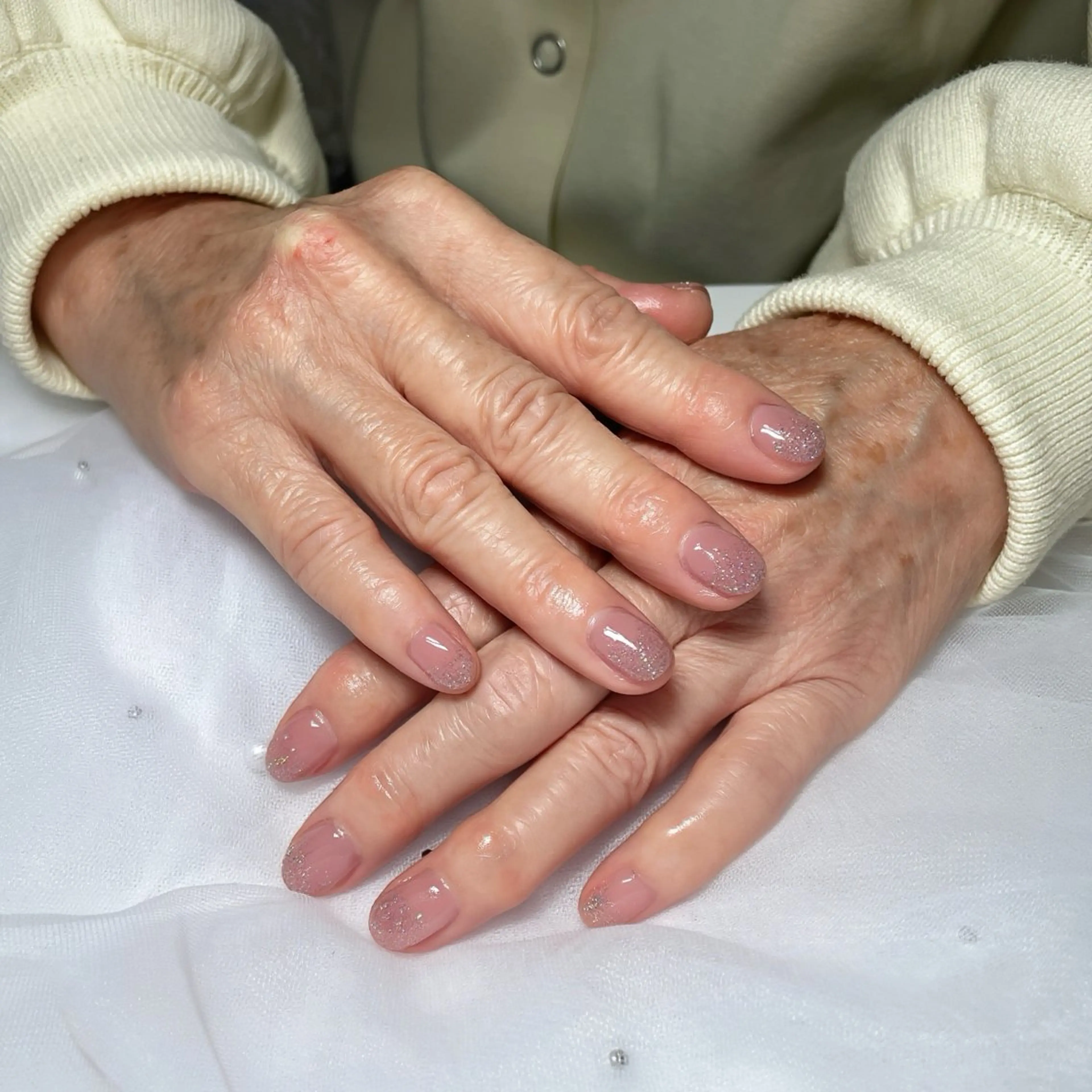 ネイル nail room utouto所属・横田 綾乃のネイルデザイン