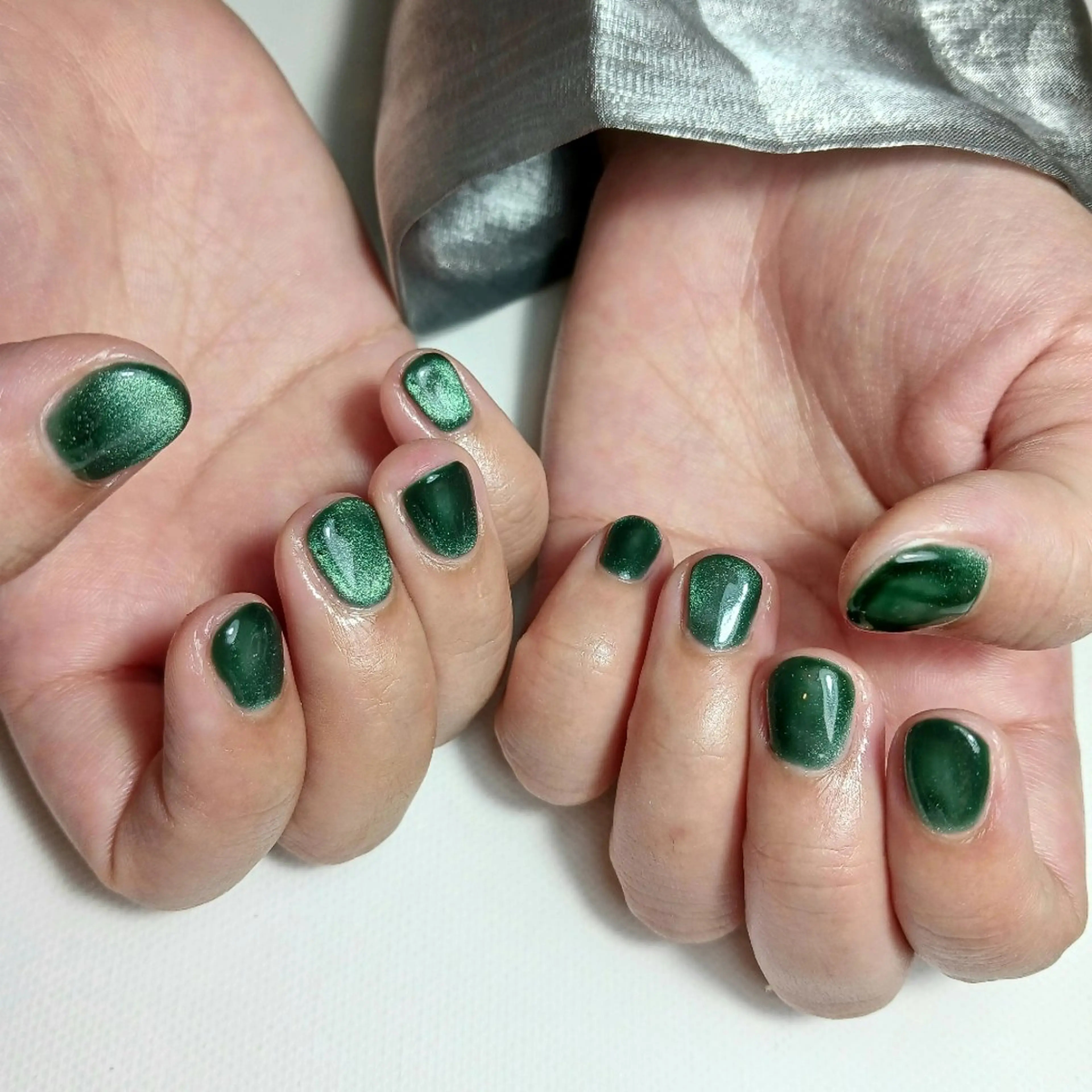 ネイル ジェルネイル グリーン キラキラネイル マグネットネイル 持ち込み ハンドネイル owlnail /持込みデザイン専門のネイルデザイン