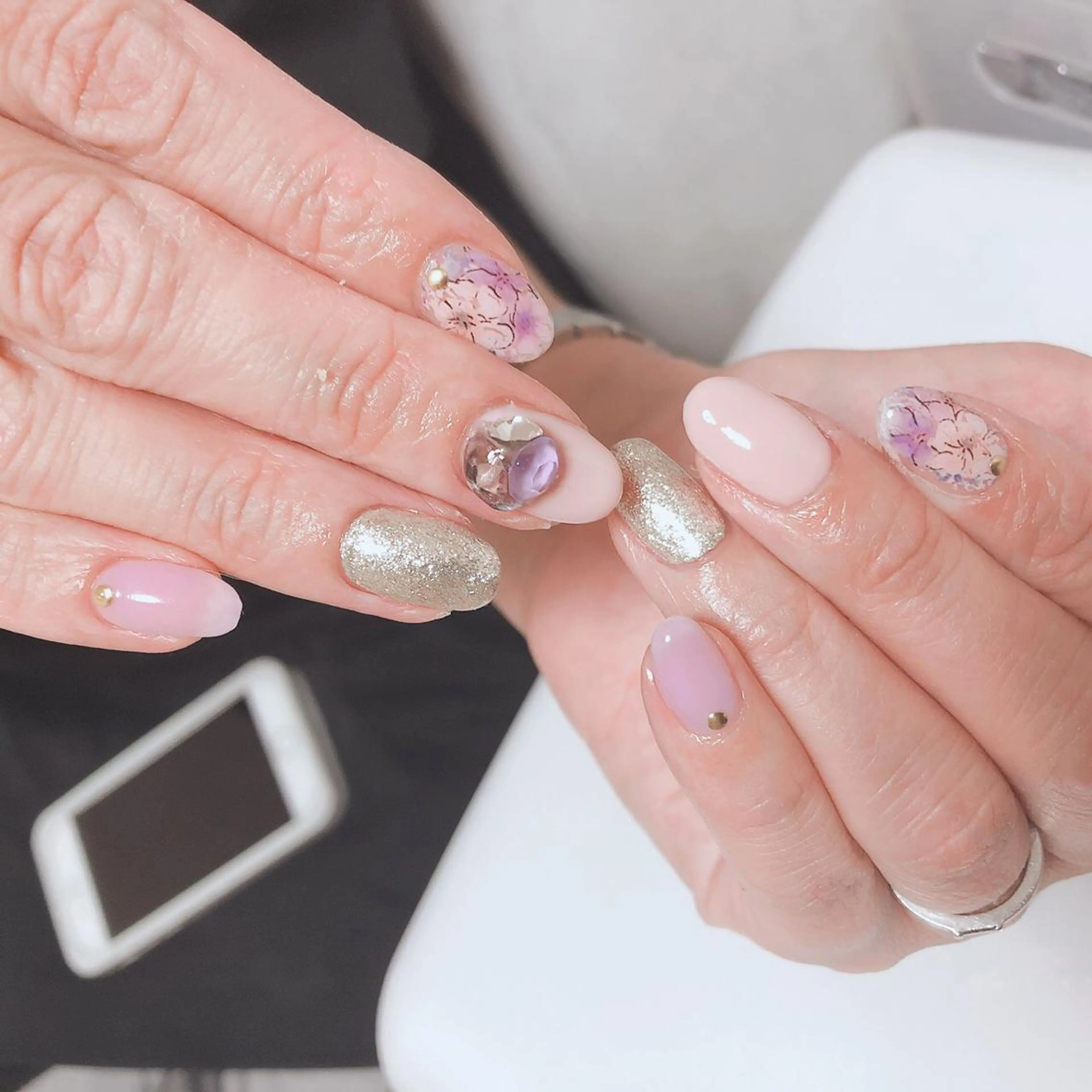 ネイル アートネイル 長さ出し フットネイル グリーン ニュアンスネイル Lily Roseスタッフ一同のマツエク・マツパデザイン