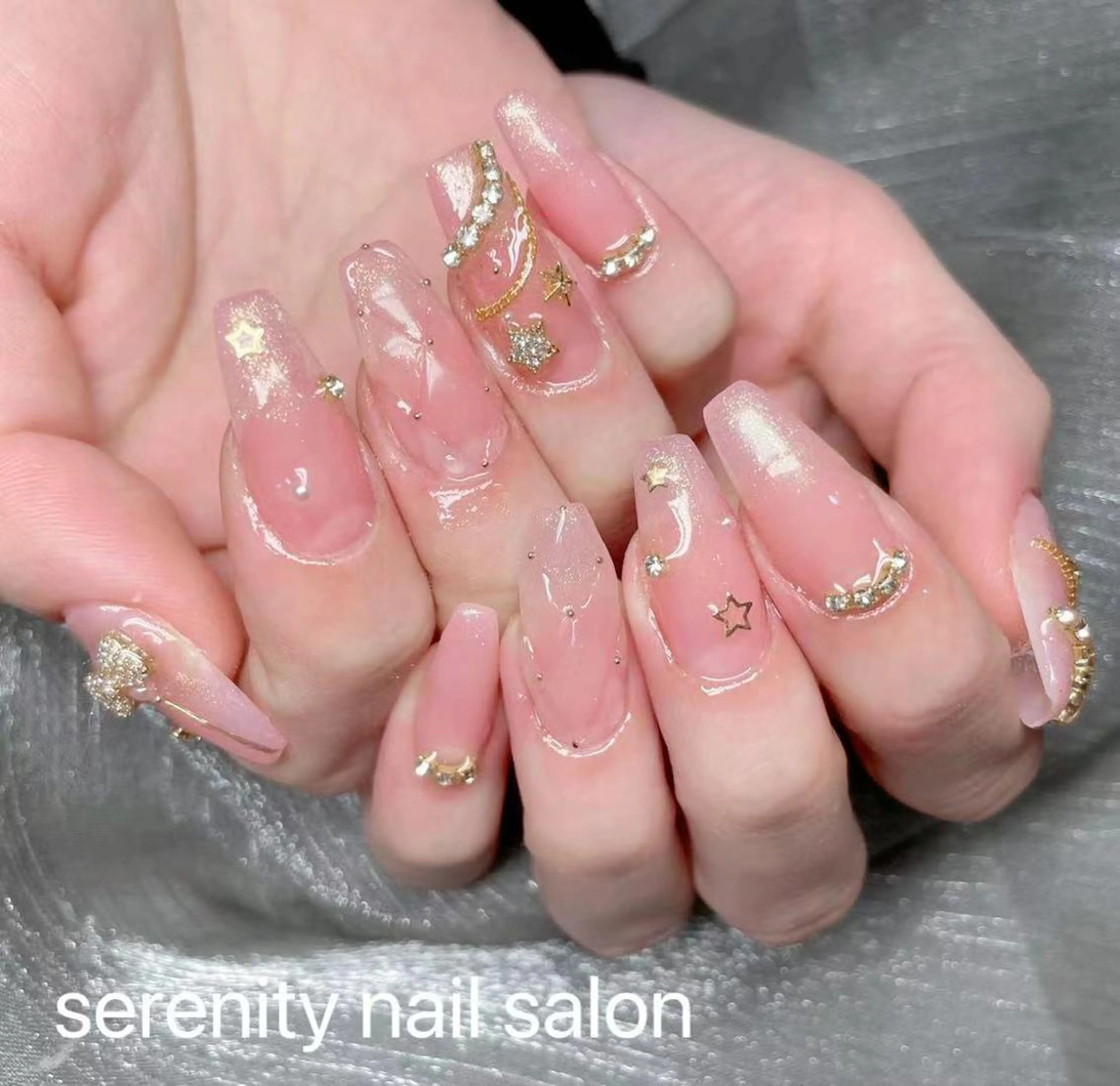 ネイル ハンドネイル ハンドケア ✨Serenity Nail salonのネイルデザイン