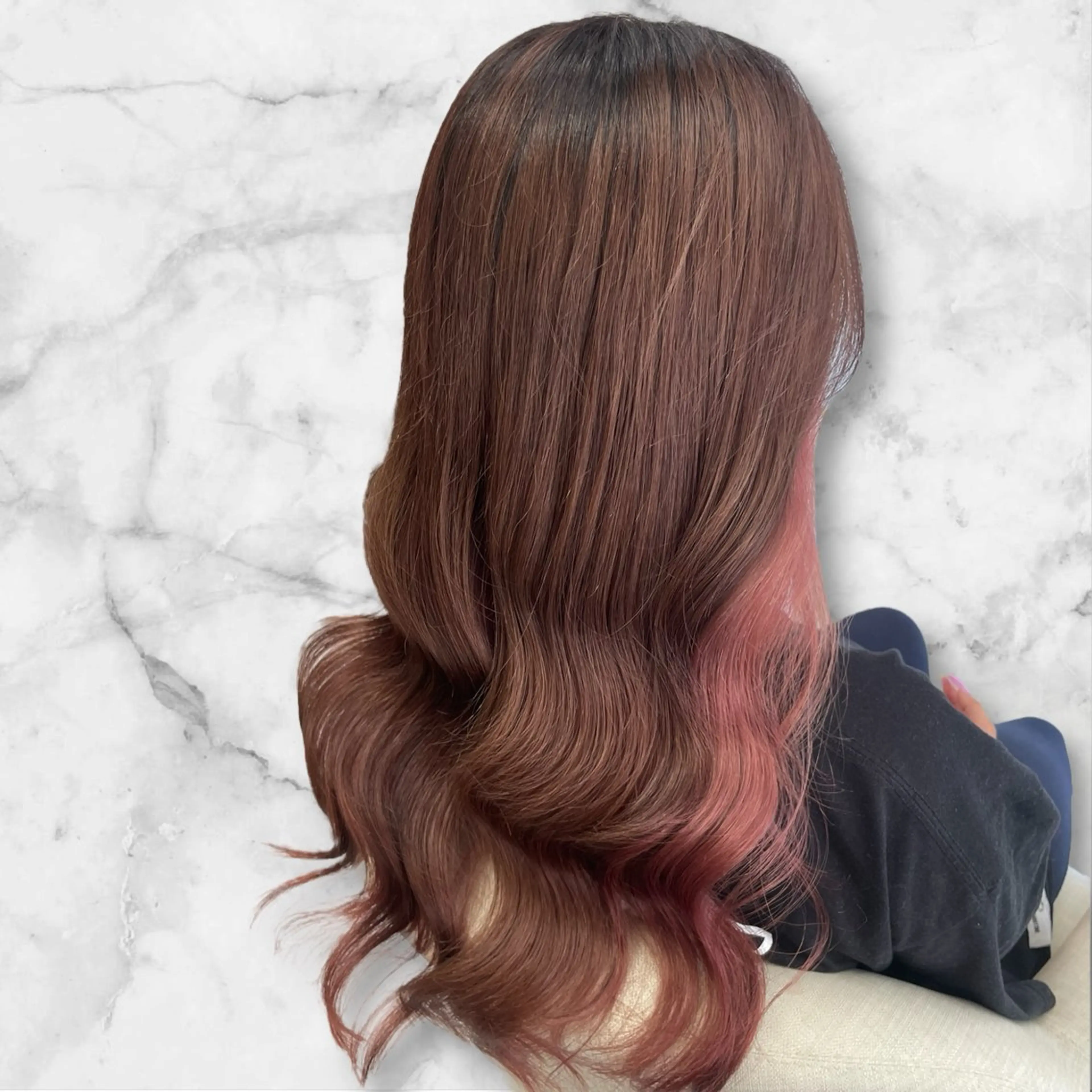 ロング カラー ブリーチ インナーカラー ピンクカラー セルバ所属・HIRORO ブリーチ/ハイトーンのヘアスタイル