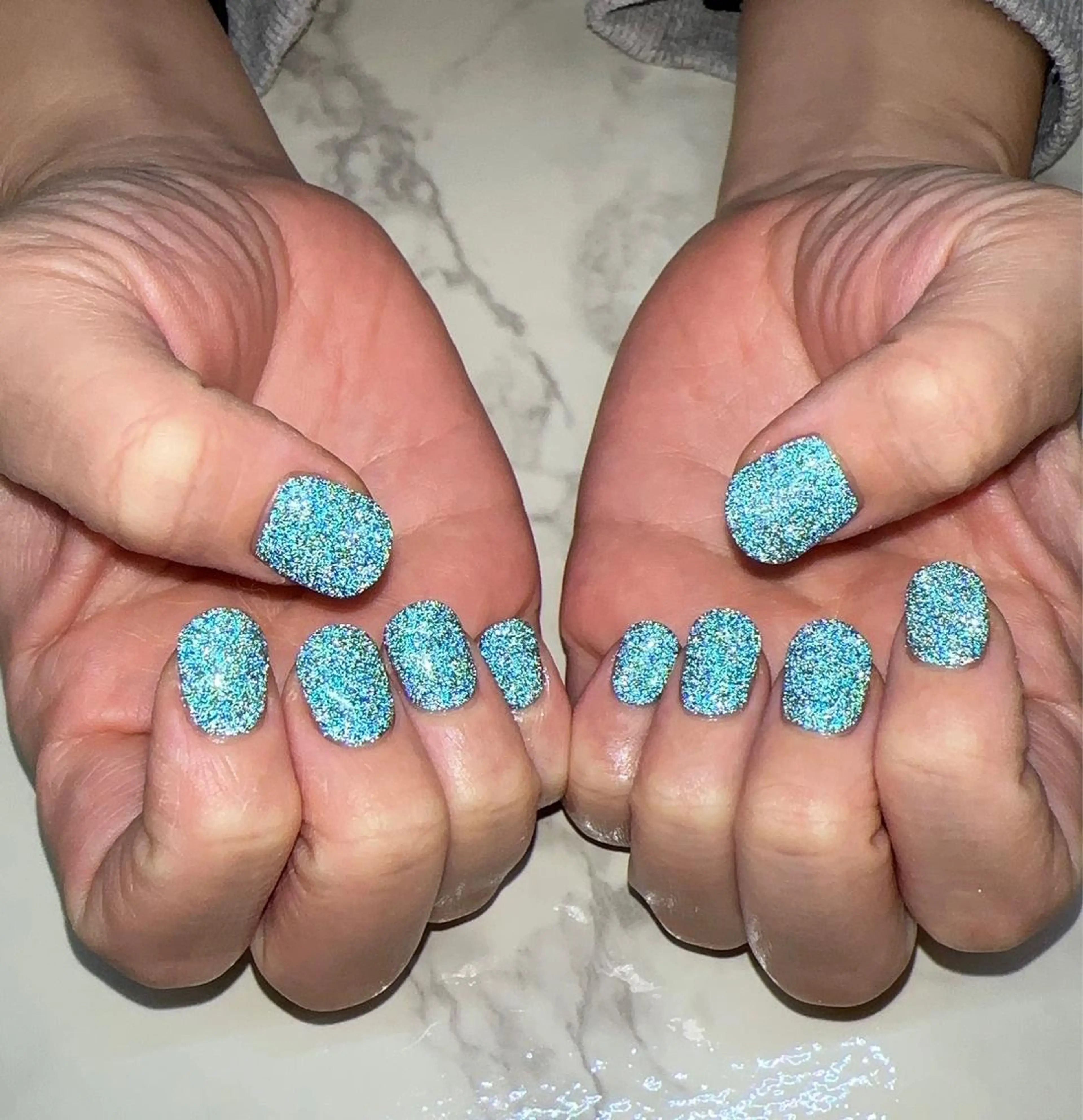 フラッシュラメネイル💅(フレンチ、グラデ変更可能です🆗)の写真