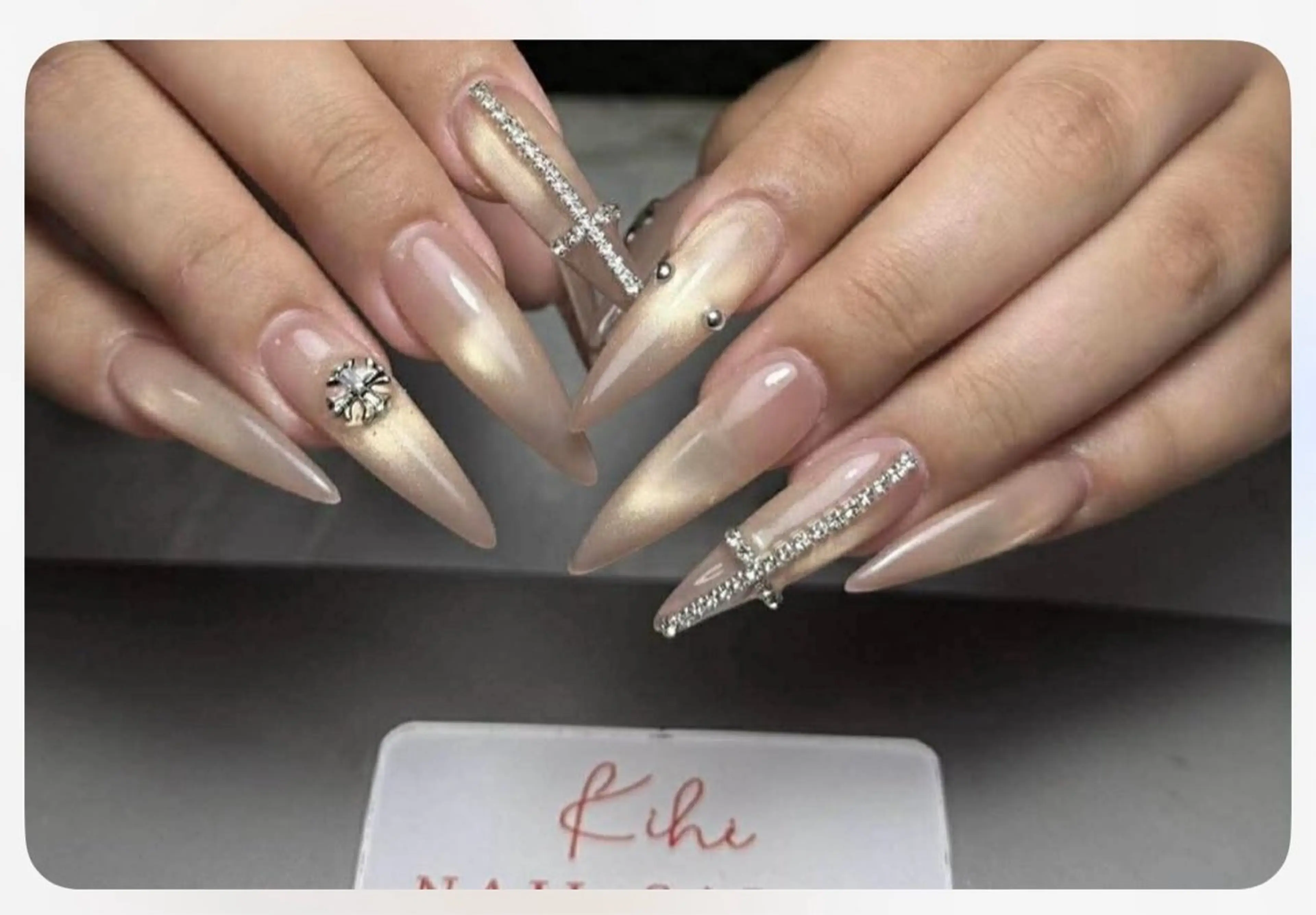 ネイル アートネイル ジェルネイル ガーリー 氷ネイル・うるうるネイル キラキラネイル 清水 ユナのネイルデザイン