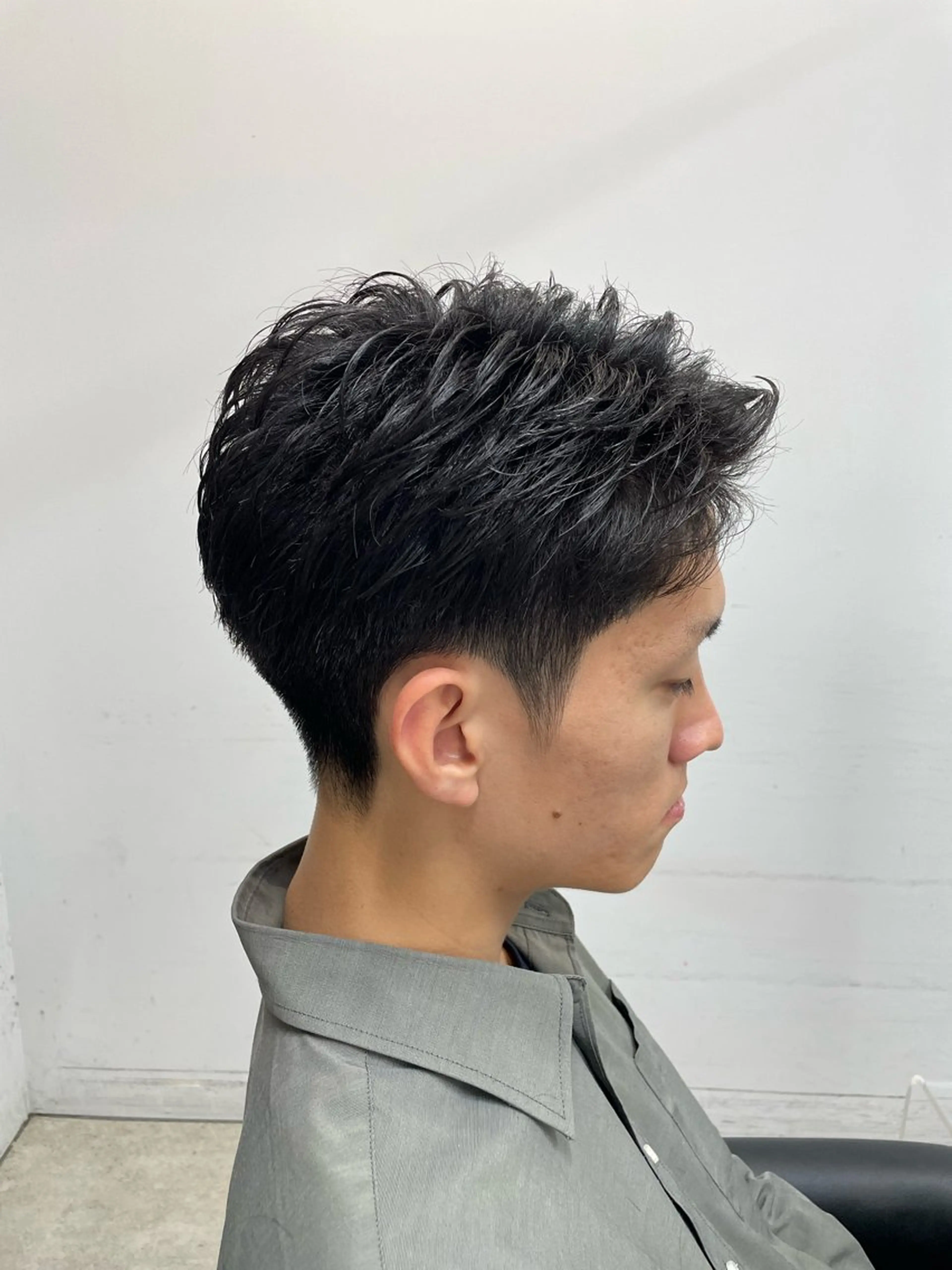 ショート メンズ オールバック 刈り上げ ショートヘア sunc所属・ハイトーン/ブリーチ /ダブルカラーのヘアスタイル