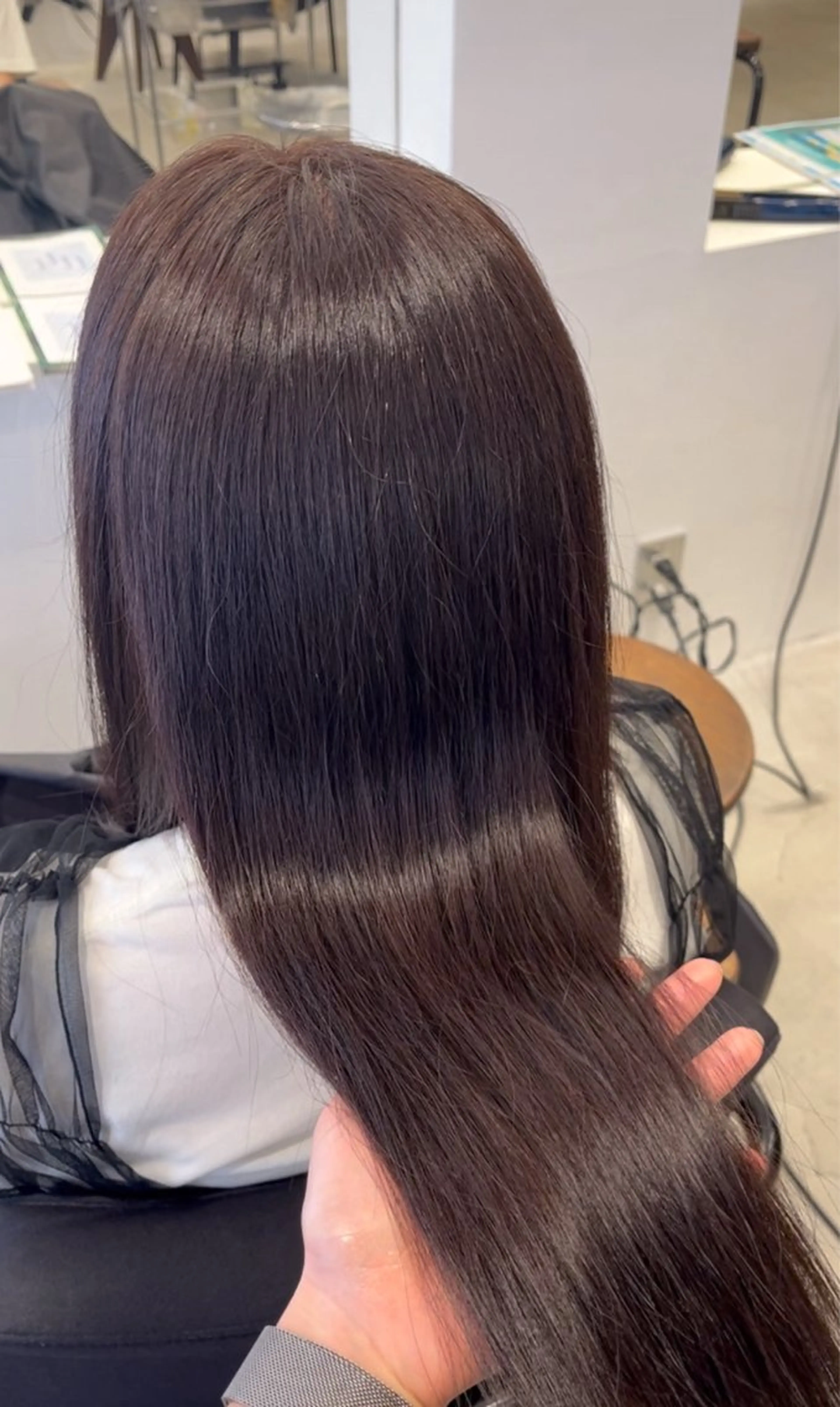 ロング ヘアカラー 羽鳥 菜々子のヘアスタイル