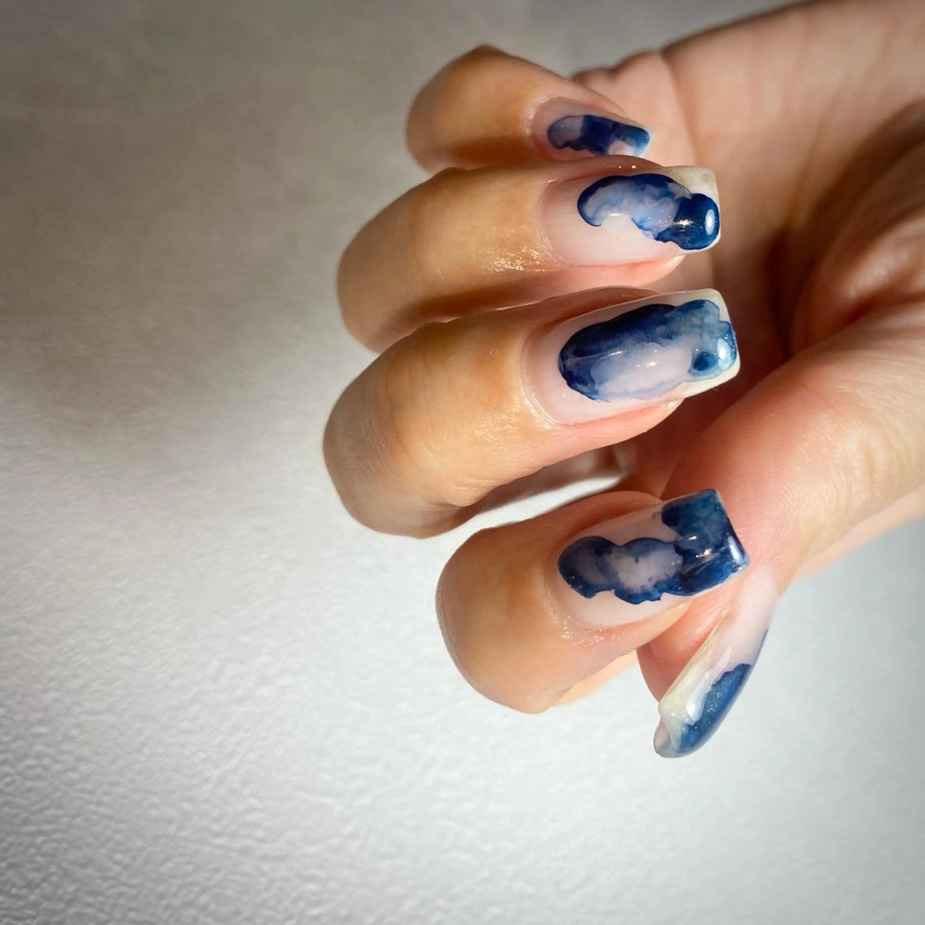 ネイル ハンドネイル NINEnami ニュアンスネイルのネイルデザイン