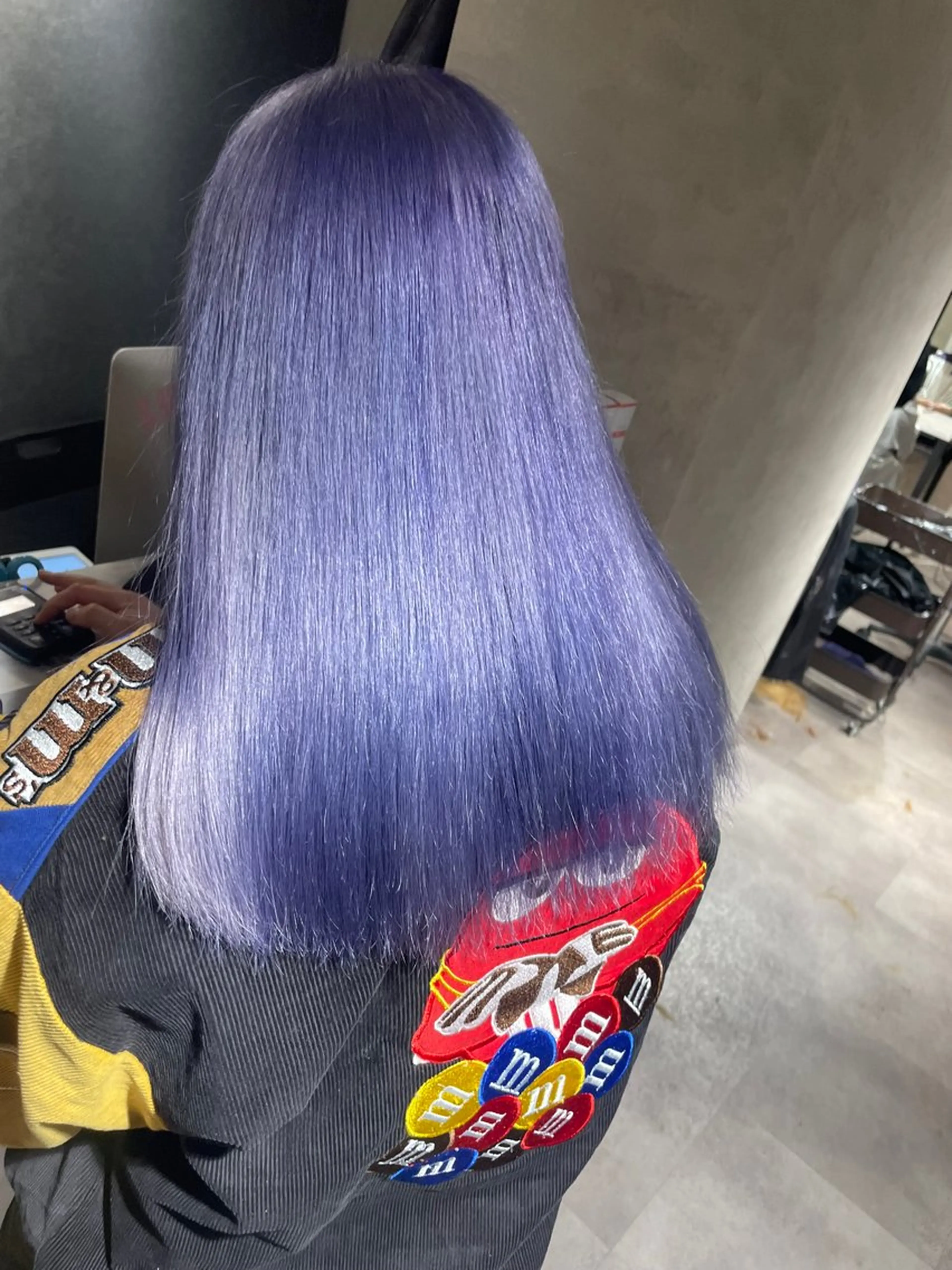 ロング カラー ラベンダーカラー ヘアカラー 🇰🇷ハイトーン× 韓国レイヤー레이어드のヘアスタイル