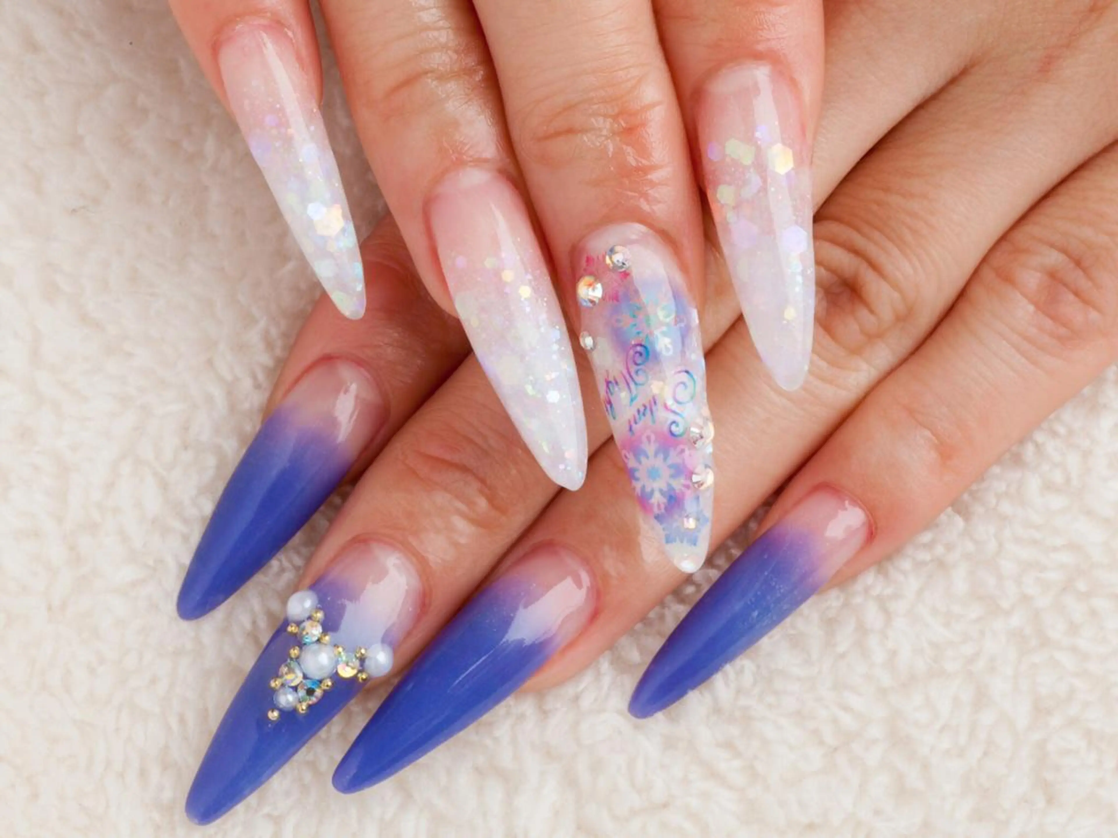 【スカルプチュアグラデーション7700円🥰】アート2本付き💓長さ出しのメニューになります（オフはプラス1100円）の写真