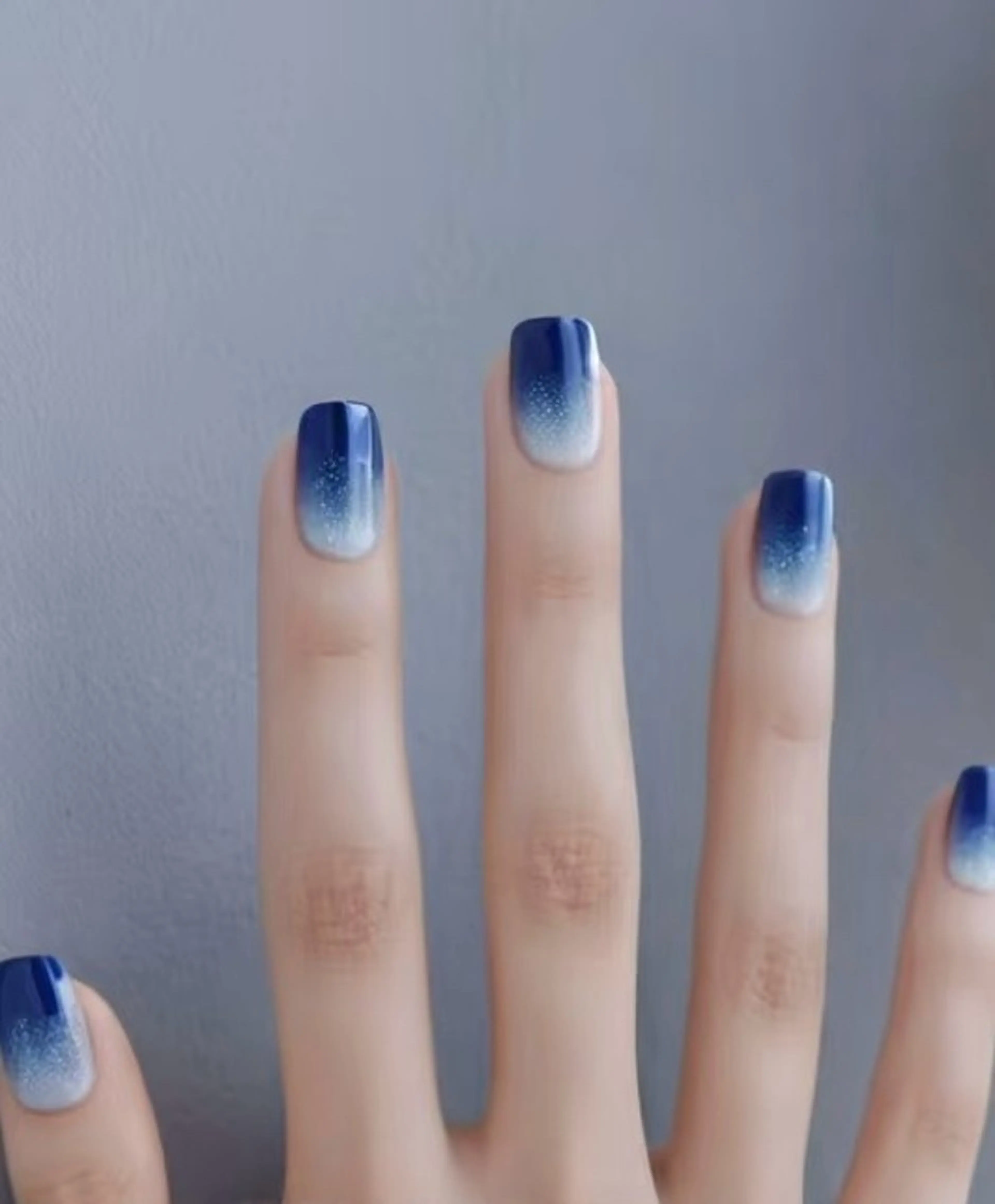 ネイル 高木 維麗絲のネイルデザイン