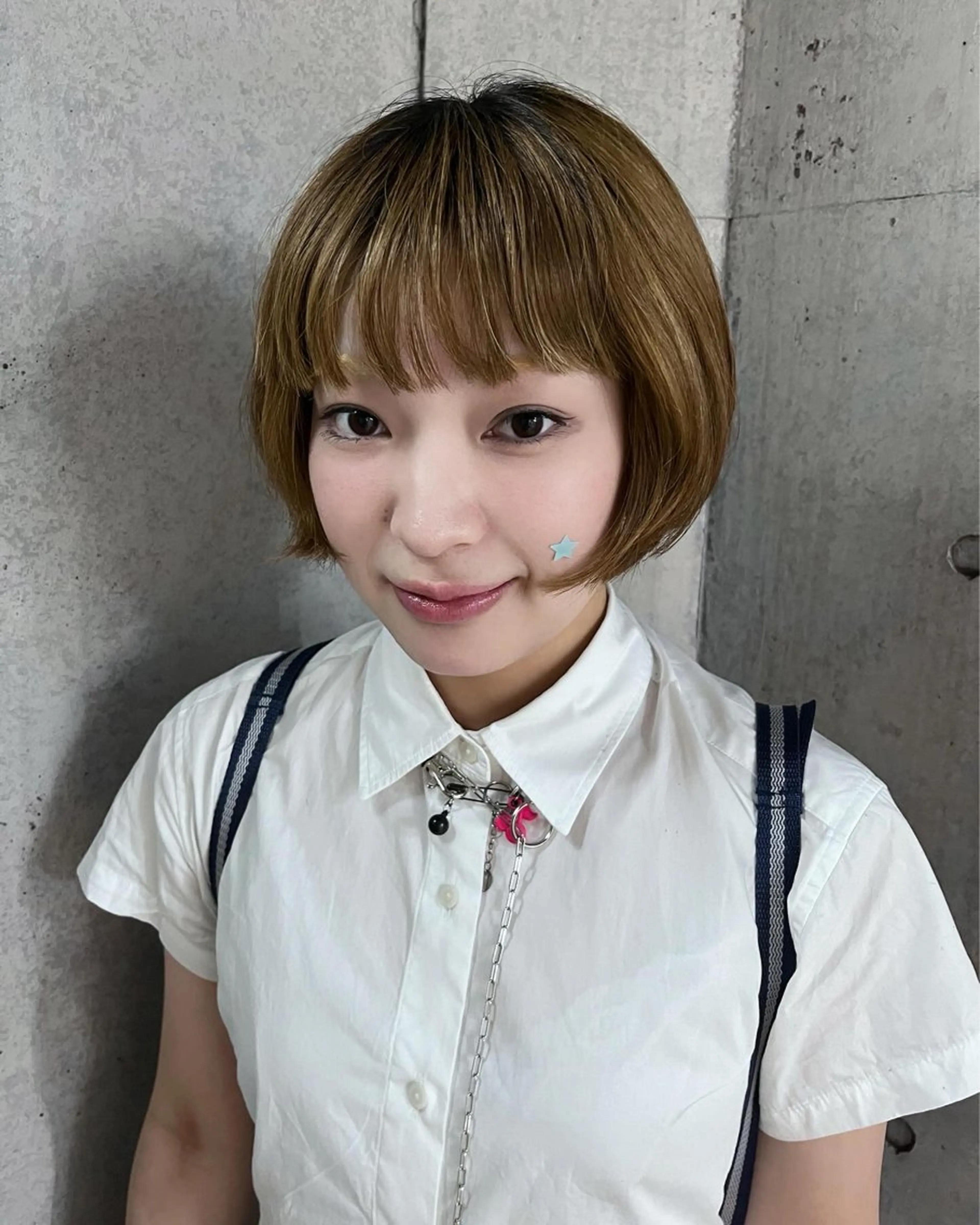 ショート カラー ブリーチ ヘーゼル ボブ カット ヘアカラー トリートメント Vicky オリーブ メンズカジュアルのヘアスタイル