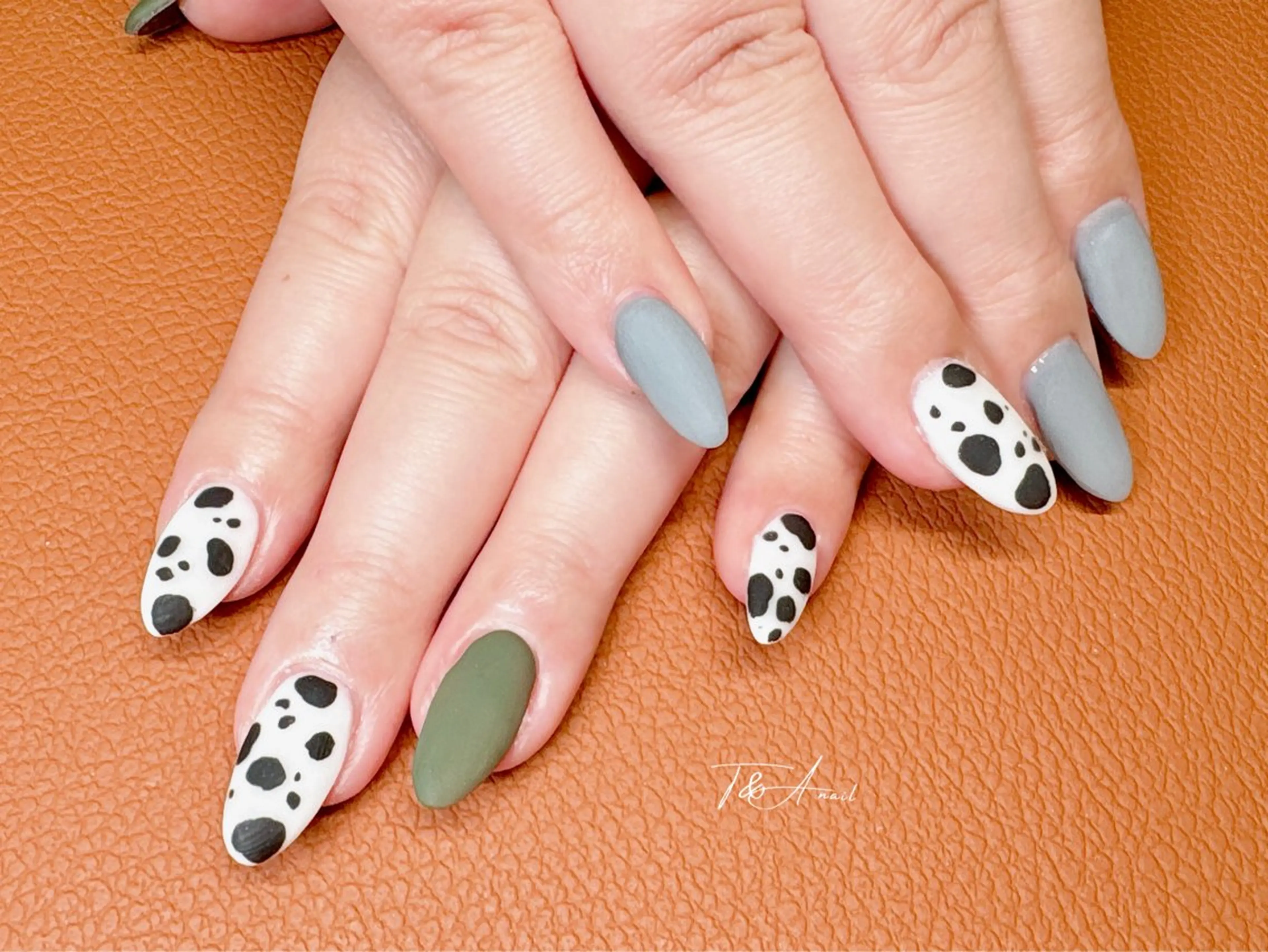 ネイル 長さ出し ジェルネイル マットネイル スカルプネイル ハンドネイル T&A nailのネイルデザイン