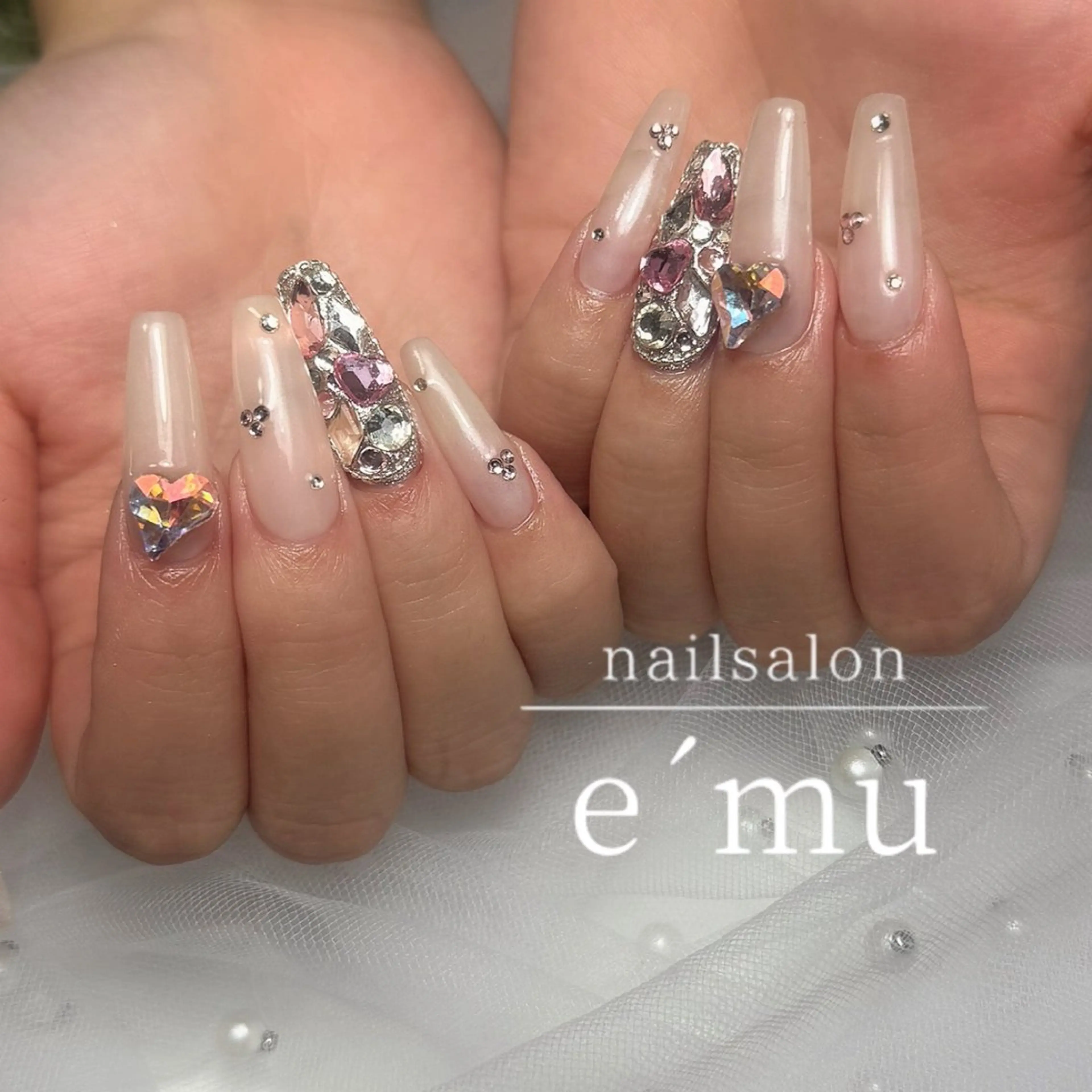 ネイル オーロラネイル ハンドネイル nailsalon e´muのネイルデザイン