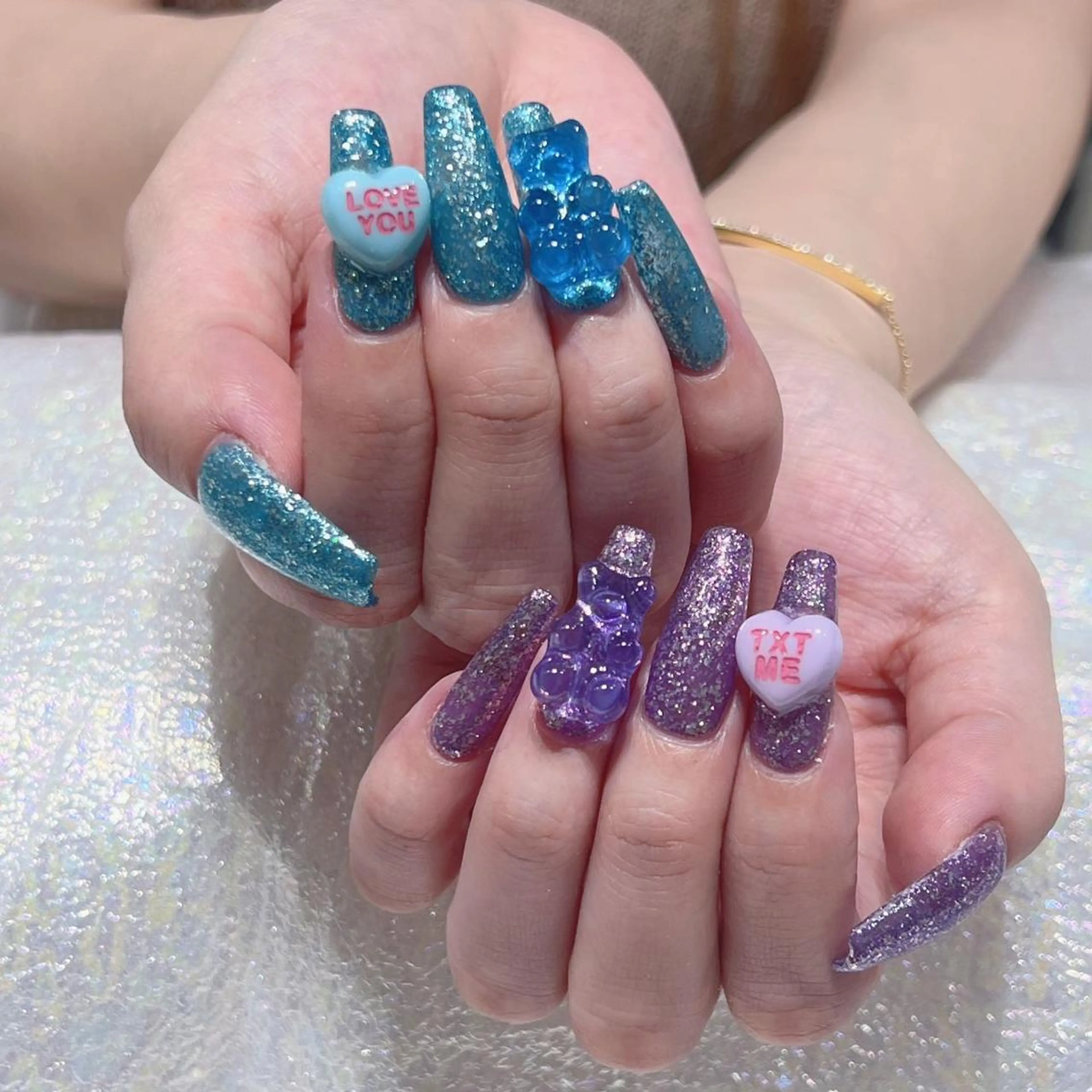 ネイル 長さ出し ネイルチップ Queens 榊 まおのネイルデザイン