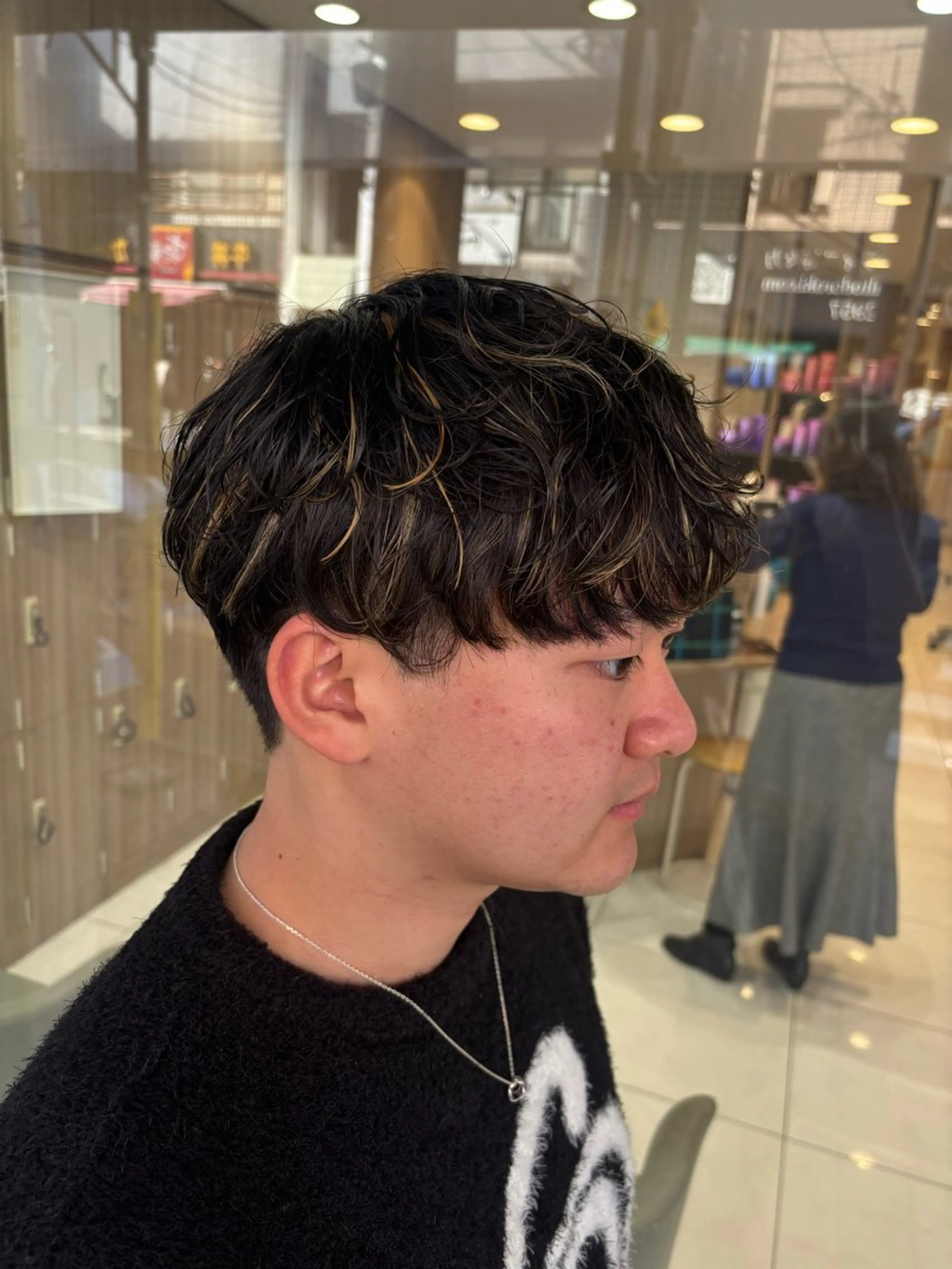 カラー パーマ メンズ メンズハイライト メンズパーマ ハイライトカラー 波巻き･カルマ パーマ特化/aoiのヘアスタイル