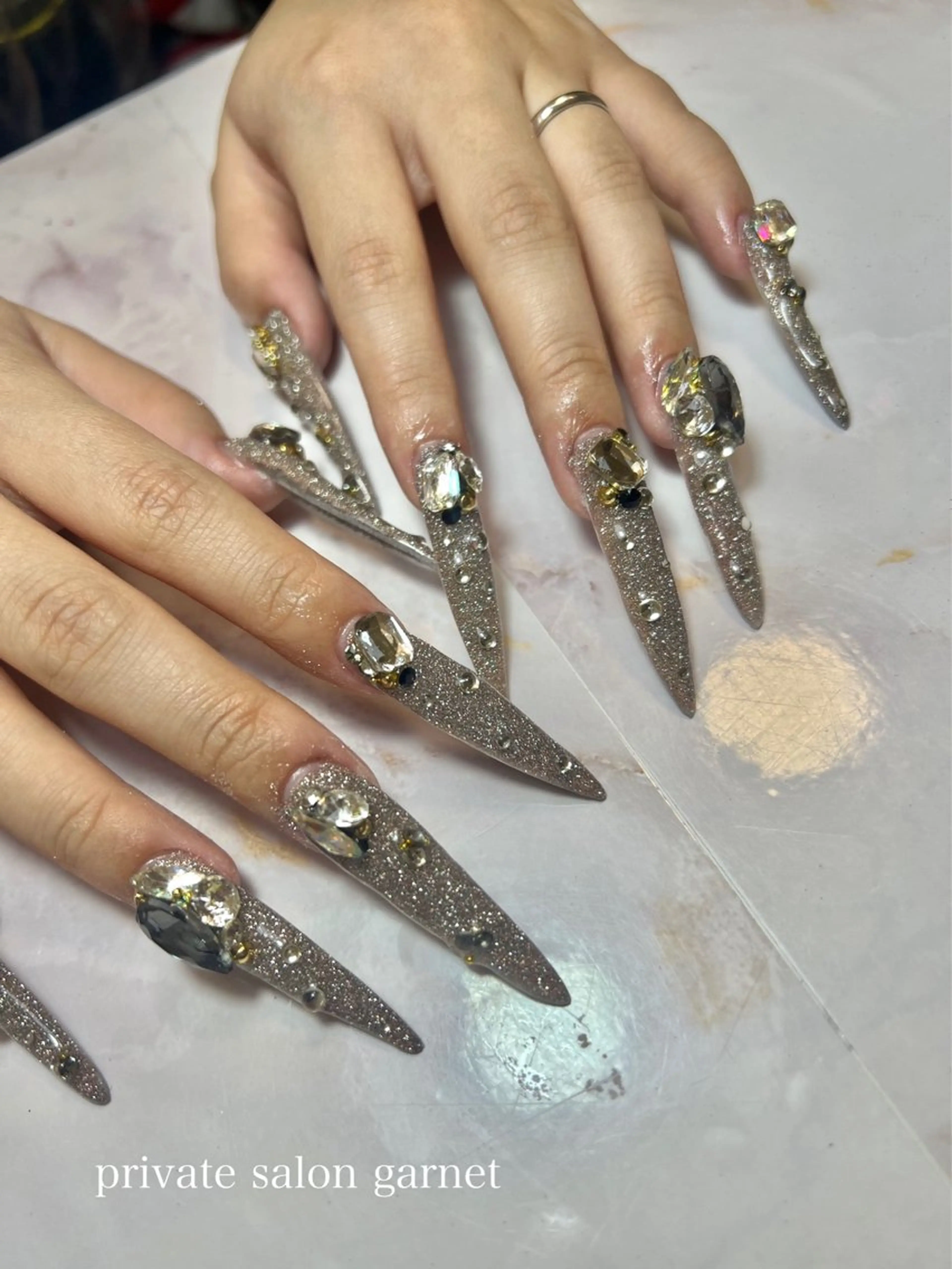 ネイル キラキラネイル ハンドネイル Garnet nailのネイルデザイン