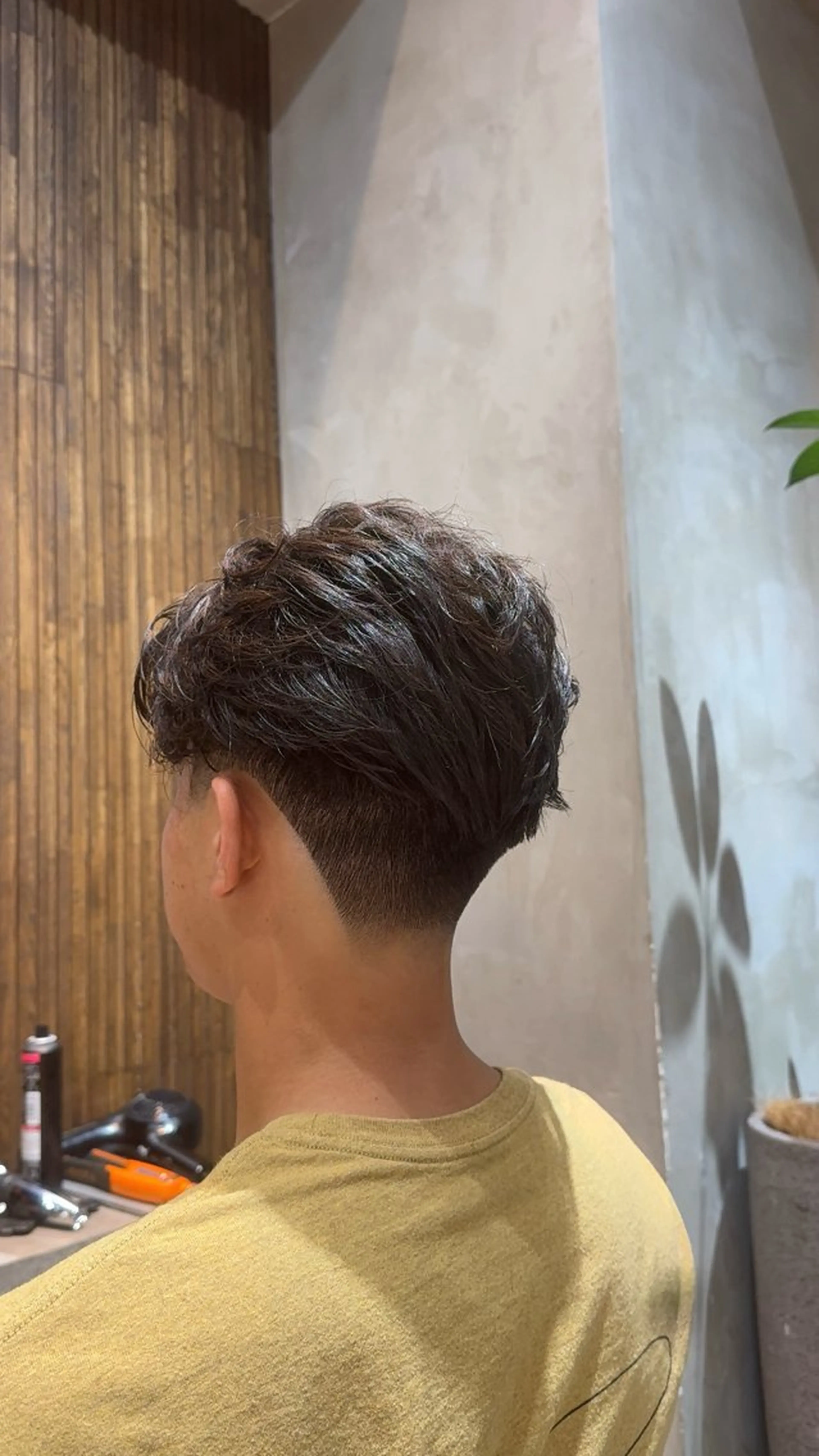 ショート メンズ センターパート フェードカット 刈り上げ ショートヘア カット トリートメント MEN’S SALON HAVANA所属・渋谷/海外風/パーマ /フェード/千尋のヘアスタイル