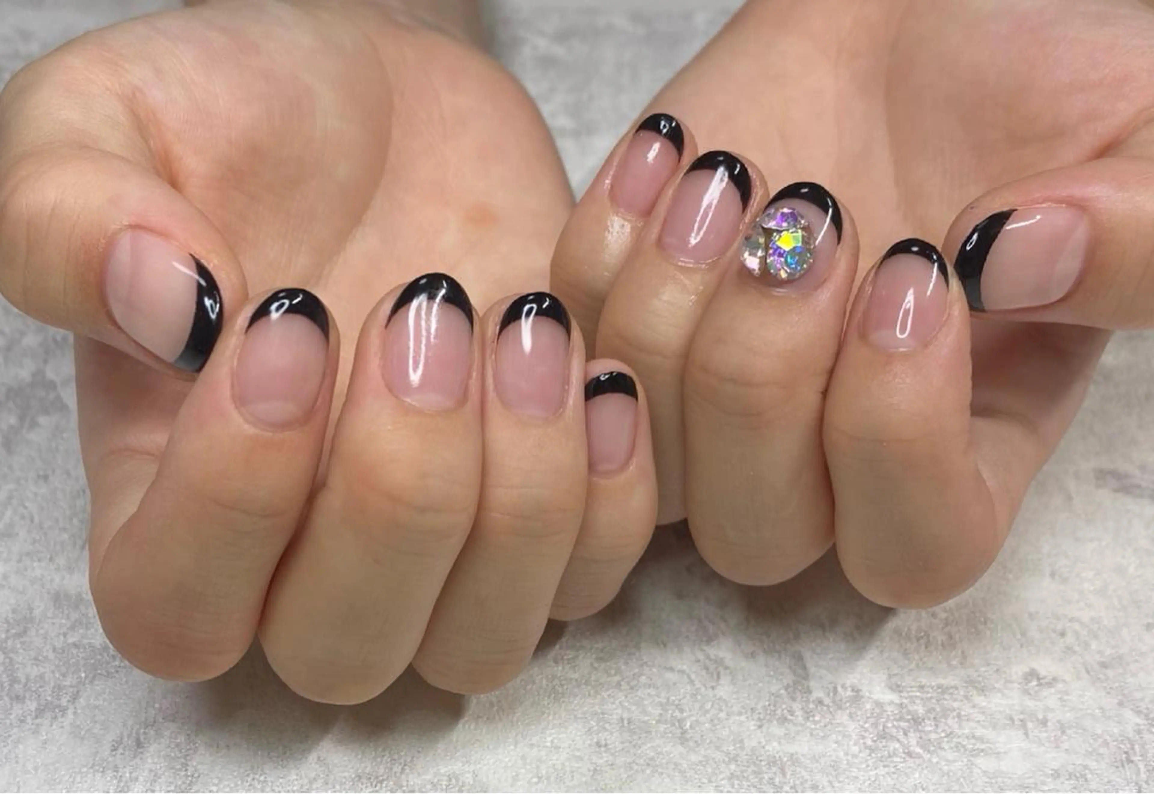 ネイル ストーンネイル 𝑺 𝒏𝒂𝒊𝒍✳︎のネイルデザイン