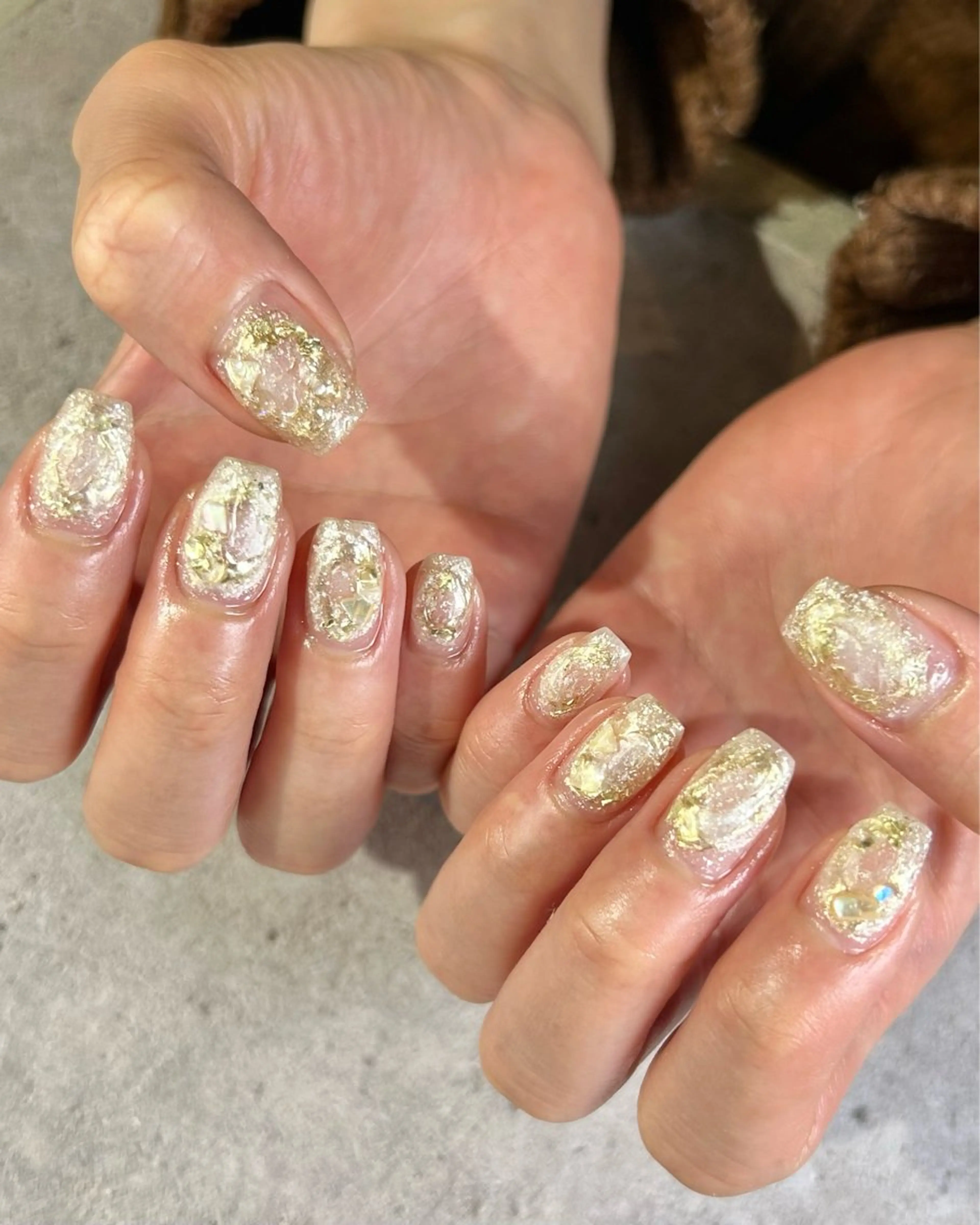 ネイル ゴールド キラキラネイル 持ち込み ニュアンスネイル ハンドネイル Reflection marikoのネイルデザイン