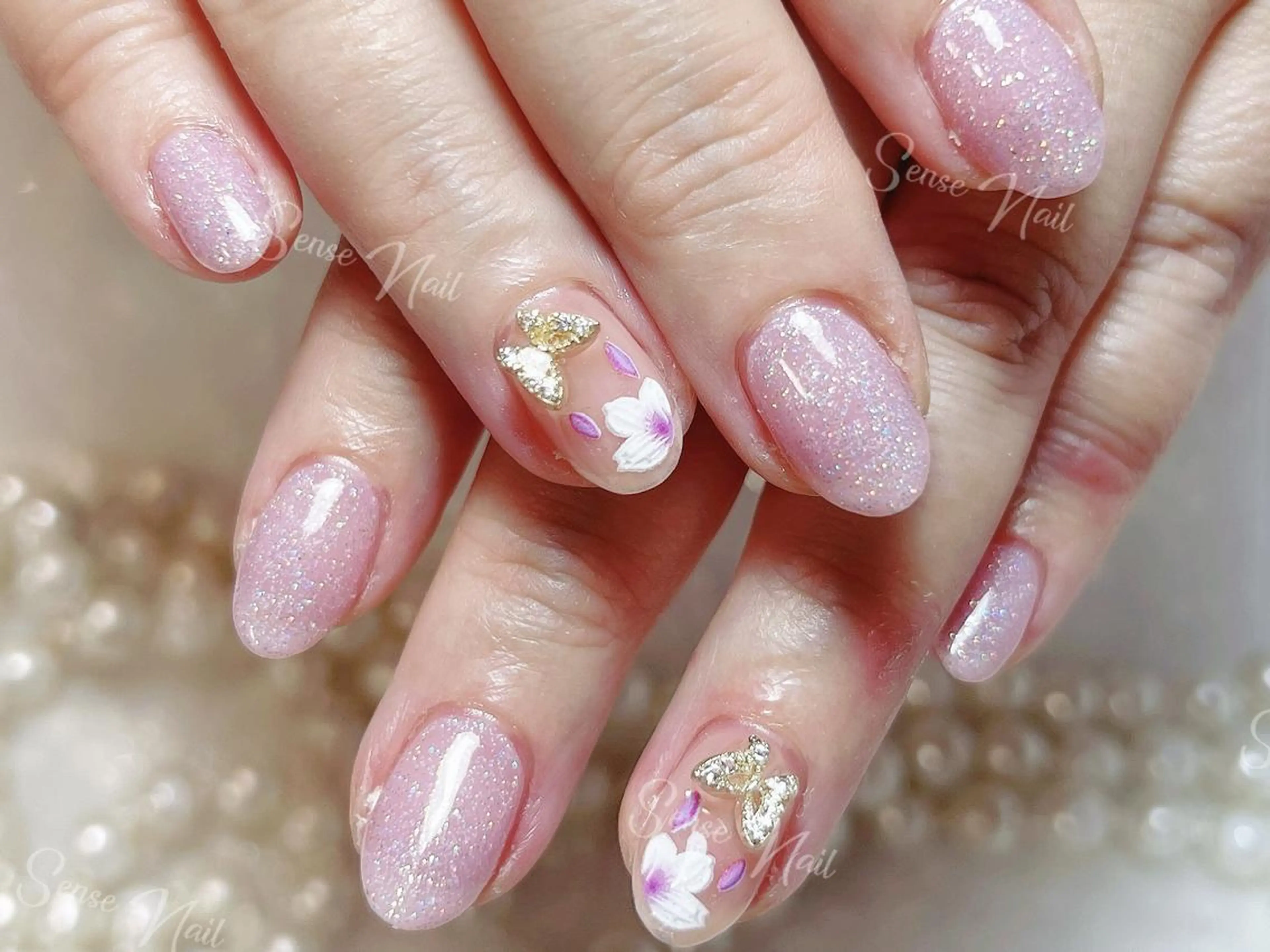 ネイル ハンドネイル ハンドケア Queening 🦋のネイルデザイン