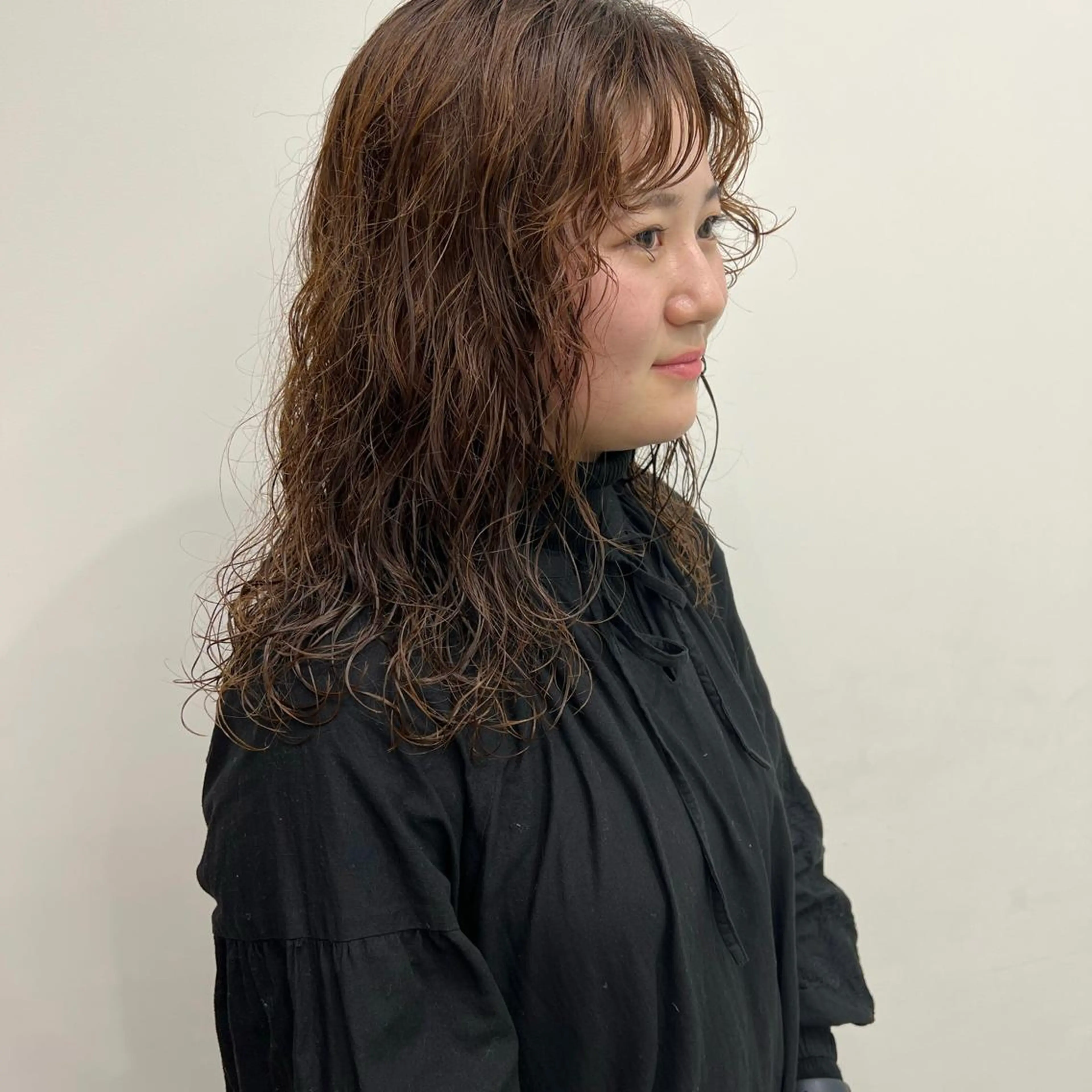 ロング パーマ 舟橋耀/ブリーチカラ ー/レイヤーカットのヘアスタイル