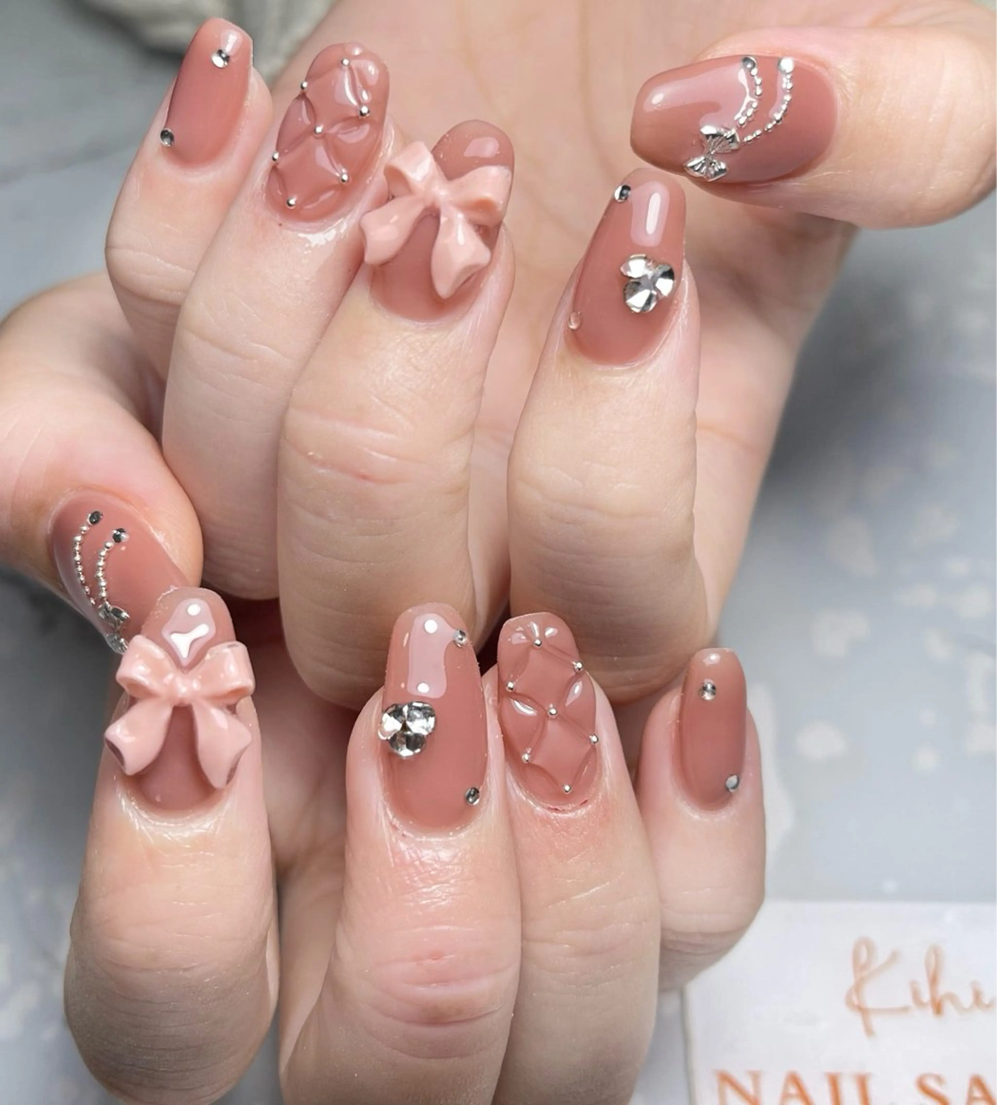 ネイル アートネイル フレンチネイル ジェルネイル グラデーション 韓国ネイル ハンドネイル 💕鈴木ユリ パラジェル/オフ無料のネイルデザイン