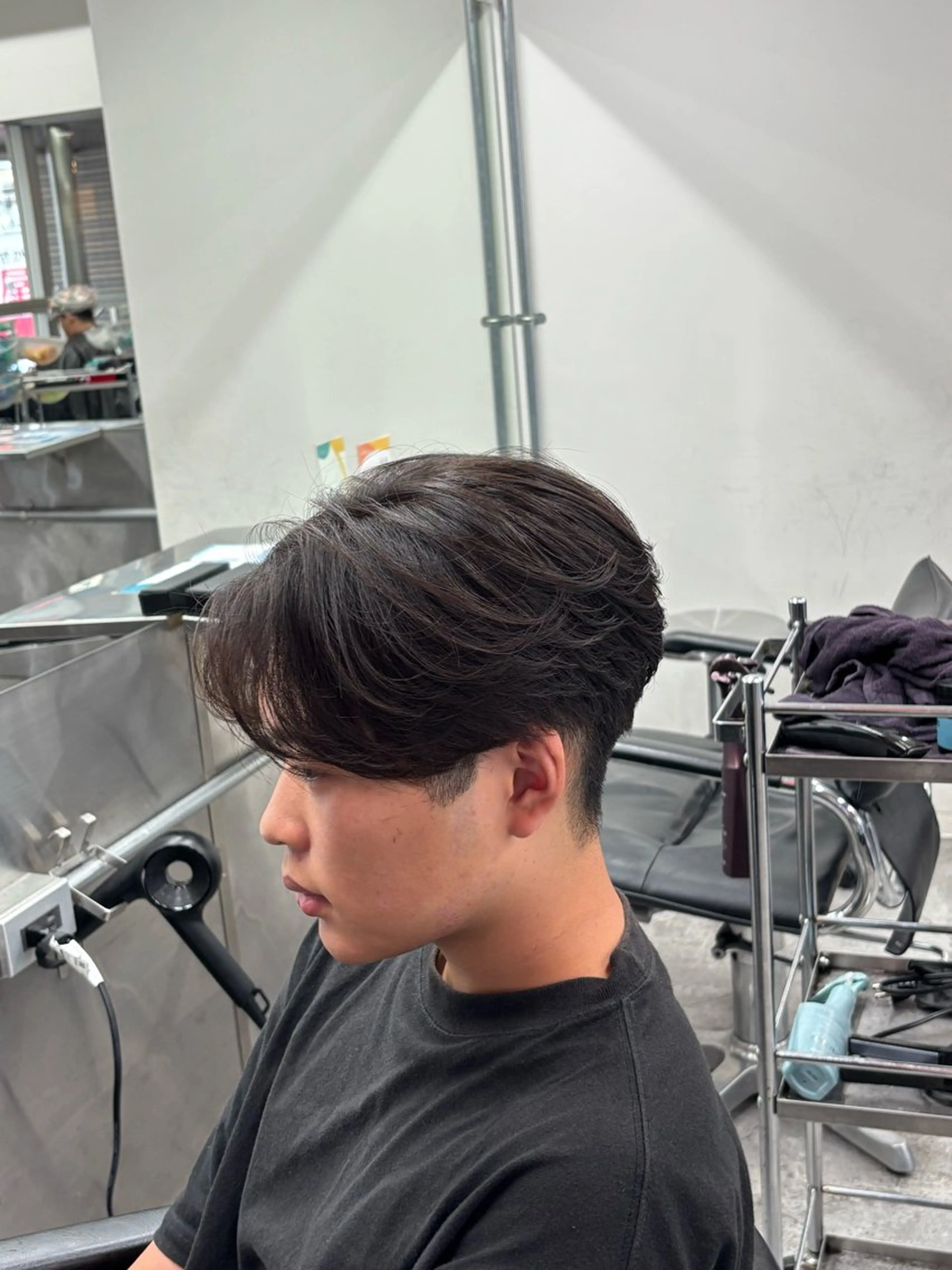 パーマ メンズハイトーン 北斗💍レイヤーのヘアスタイル