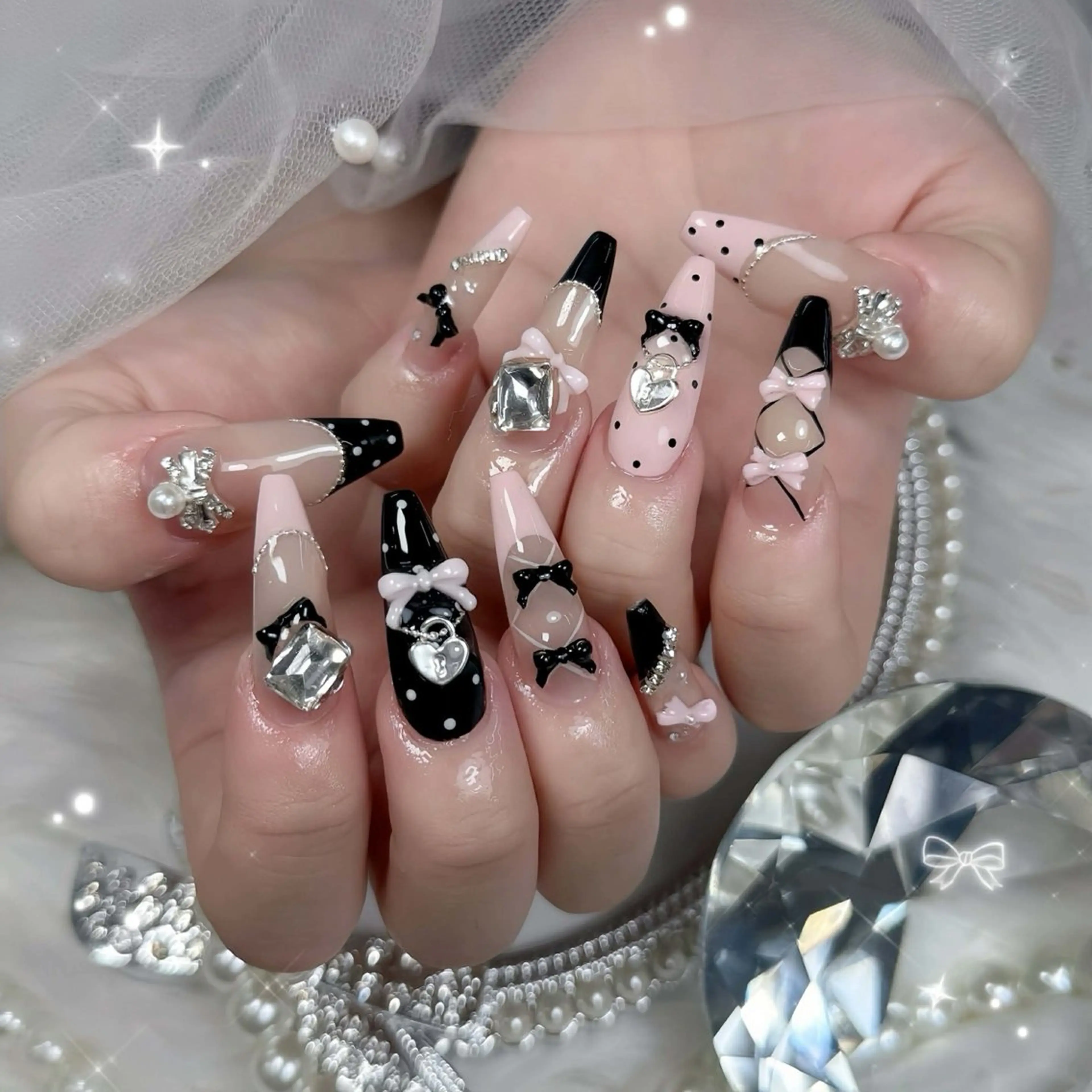 ネイル ハンドネイル いちご chan novaのネイルデザイン