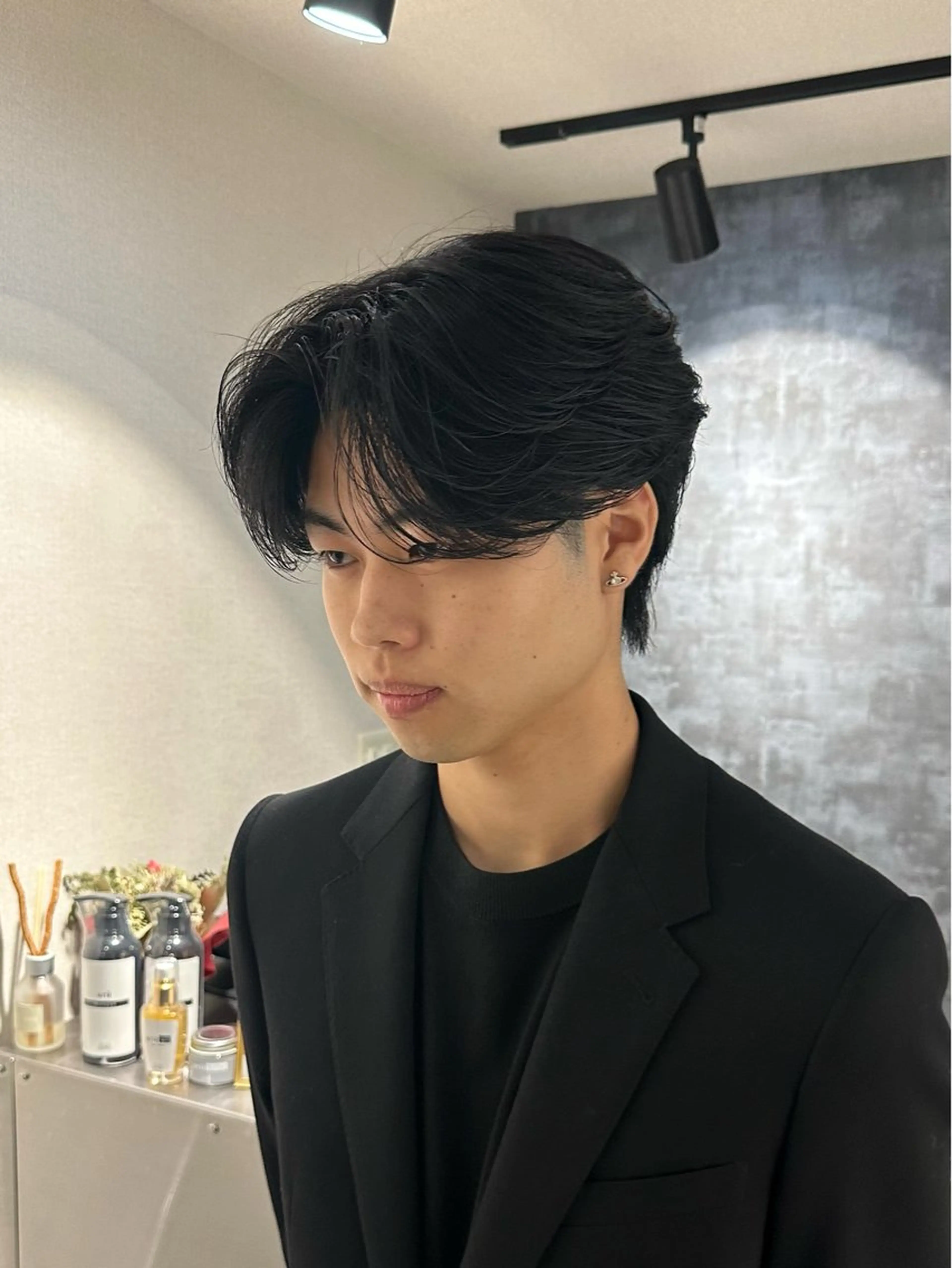 ミディアム パーマ メンズ トリートメント カット パーマ トリートメント SALOWIN 原宿 iori所属・🌟原宿指名No.1 センターパート⭐️のヘアスタイル