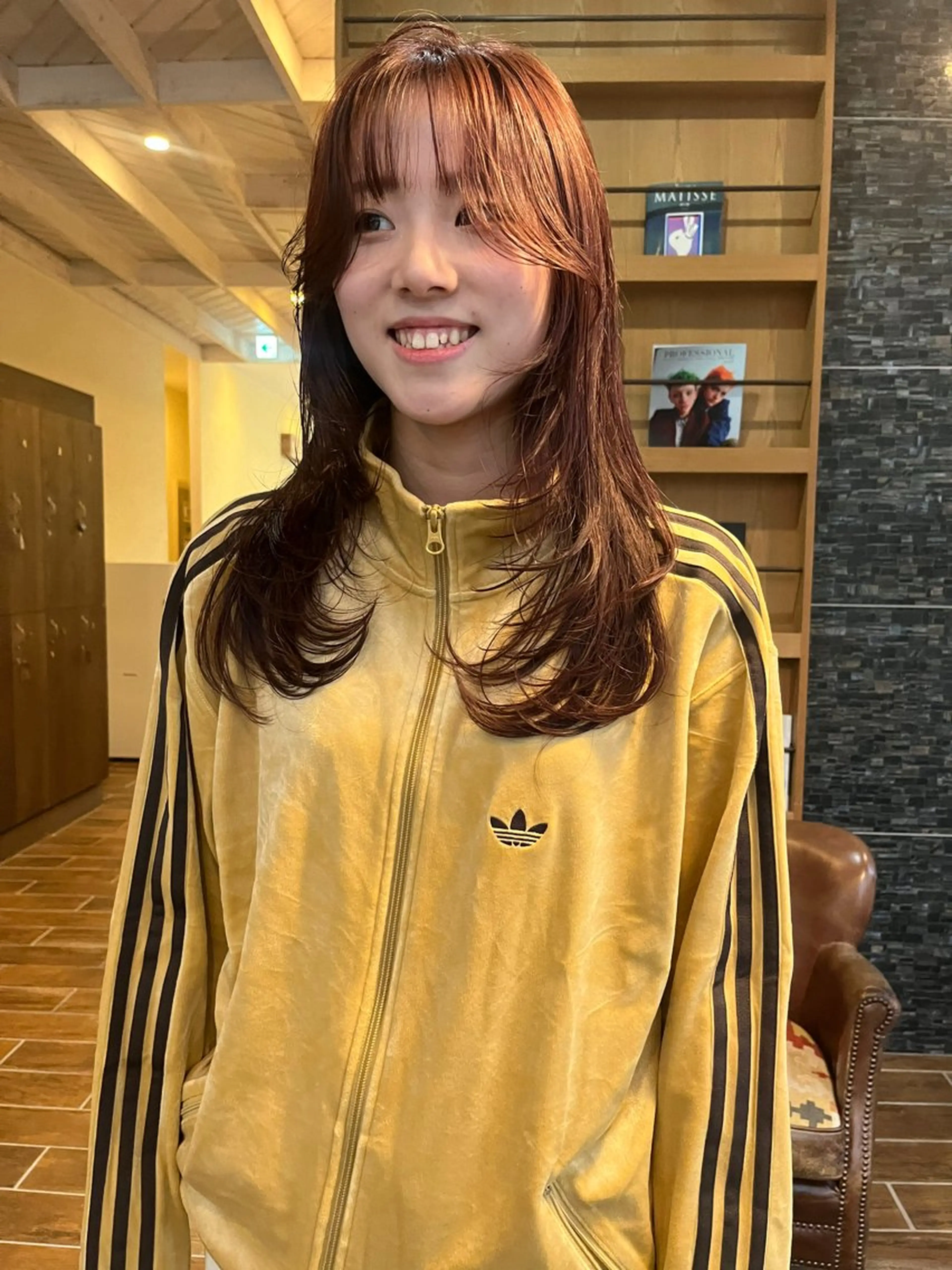 ロング カラー ベージュカラー ピンクカラー ピンクベージュ 松野 心音のヘアスタイル