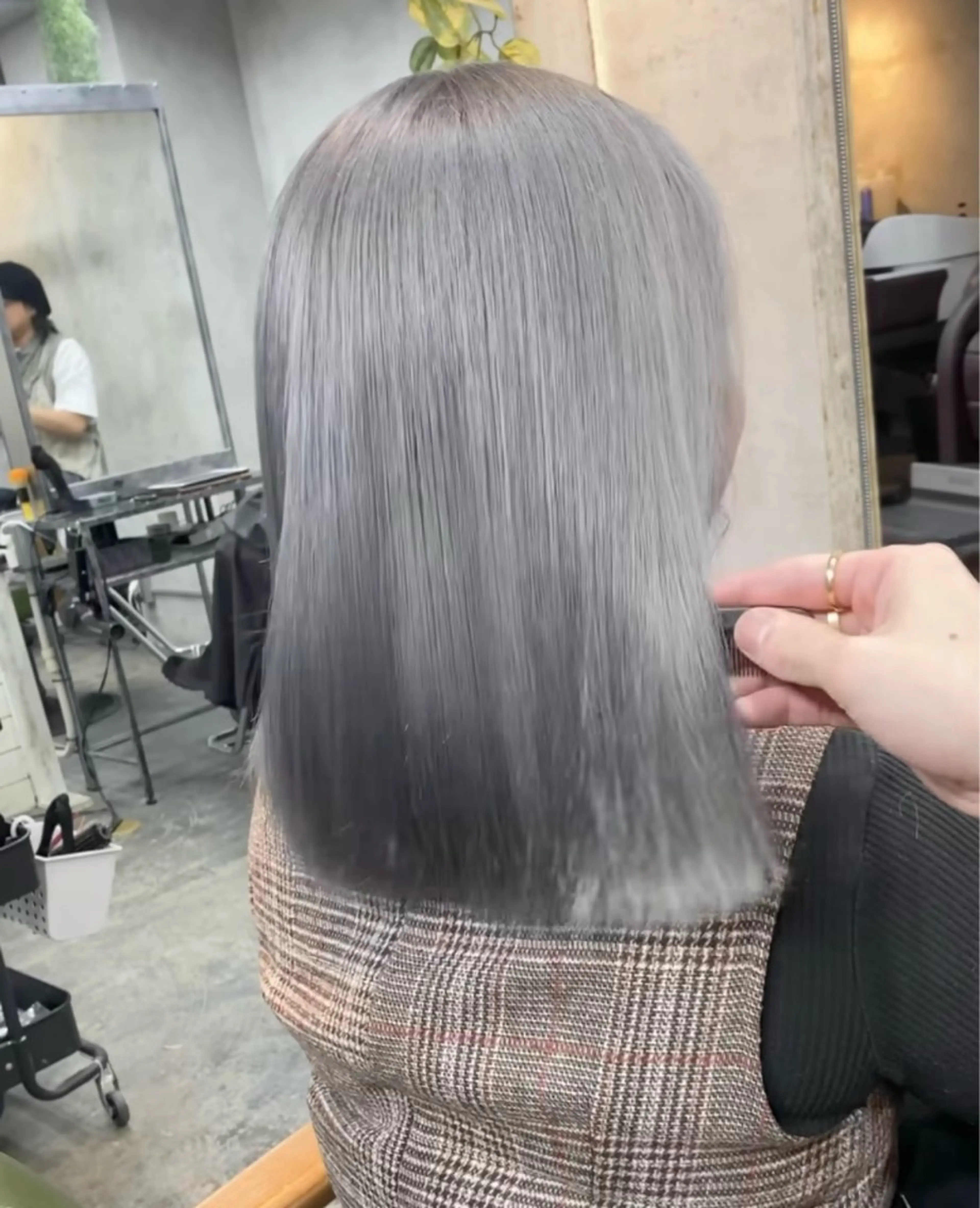 ミディアム カラー apollo yokohama所属・バレイヤージュ横浜 ハイライトのヘアスタイル