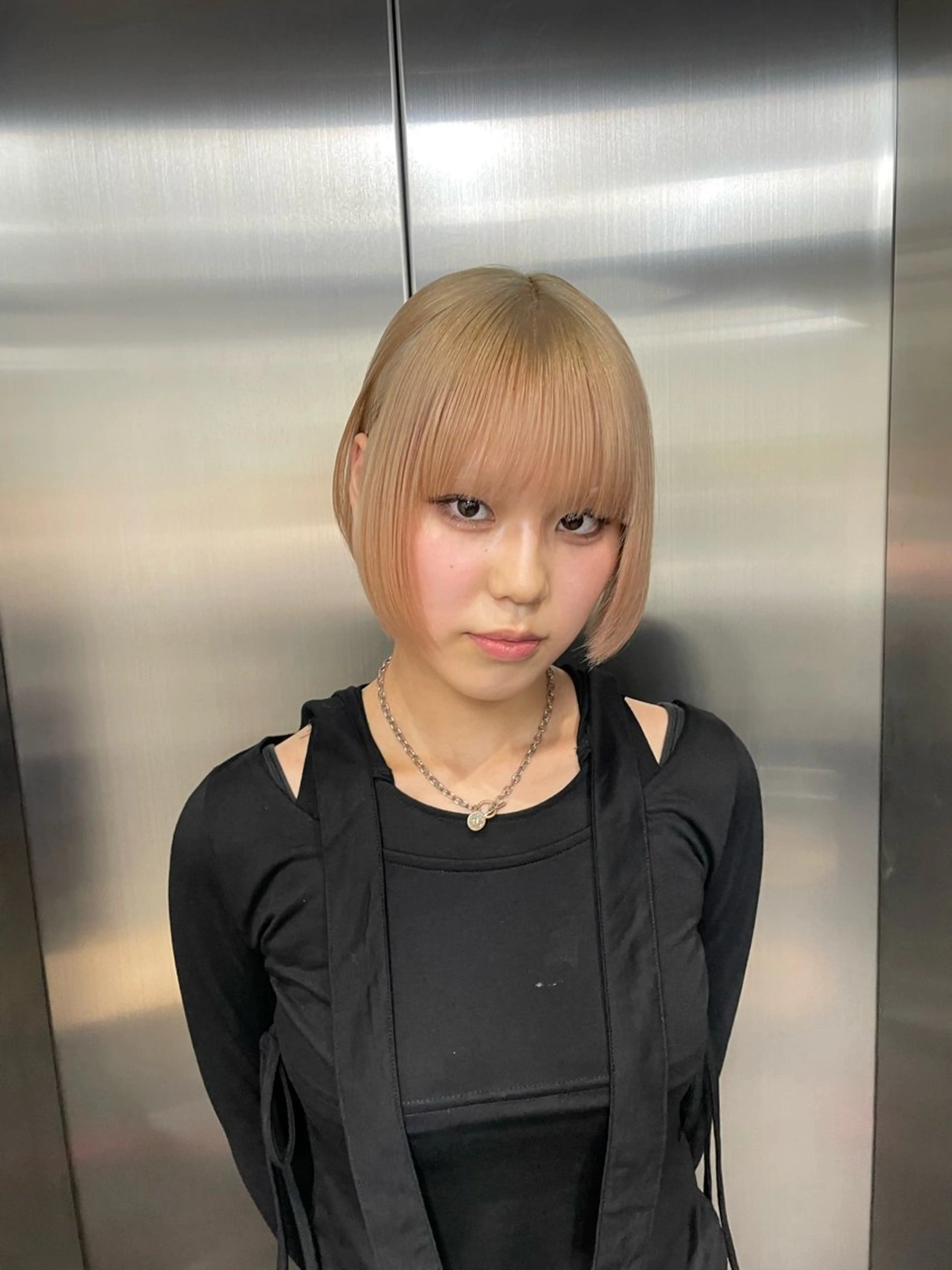 カラー ブリーチ Null所属・残留しないハイトーン 🎀マホのヘアスタイル