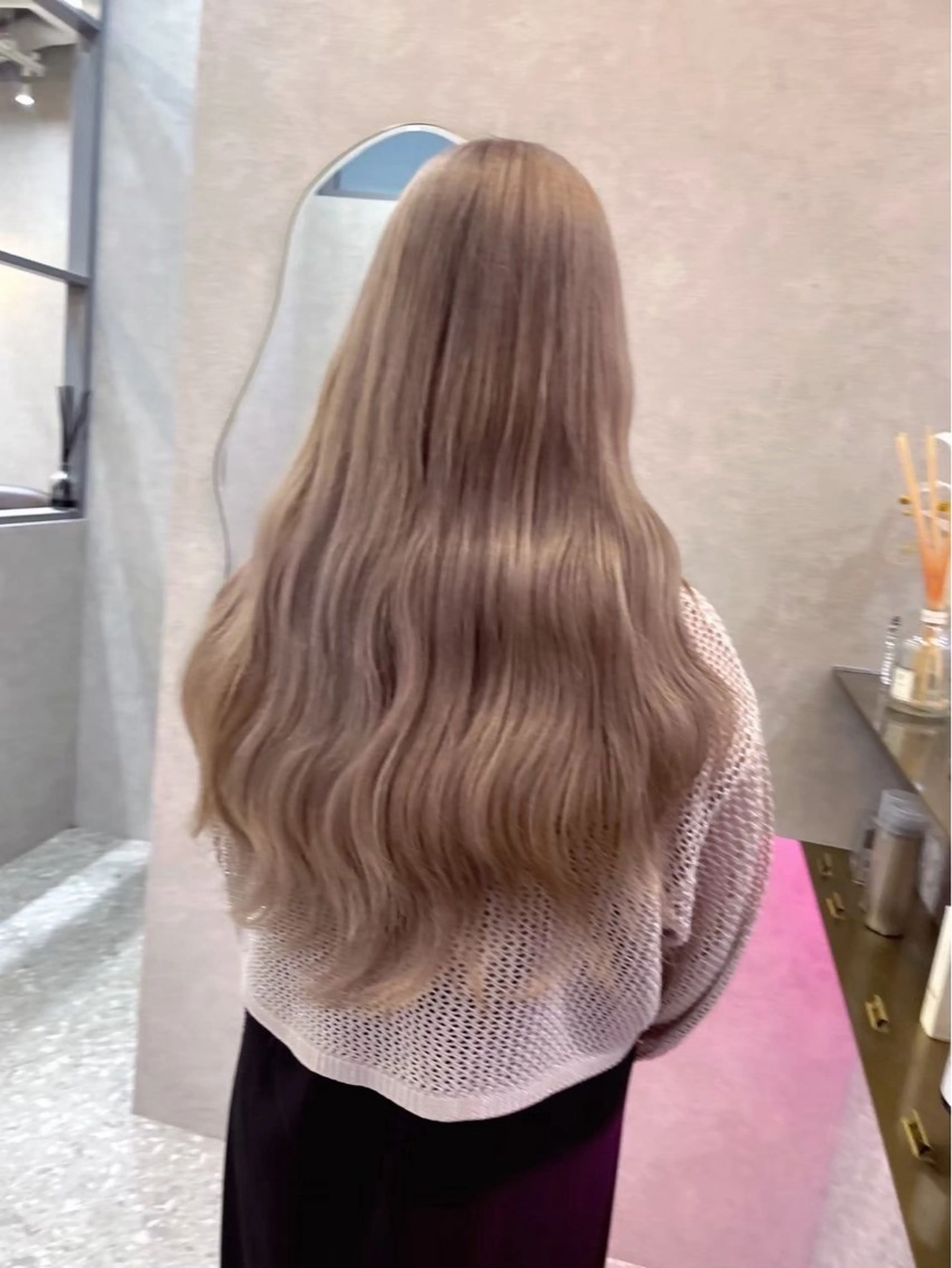 ロング カラー カット ヘアカラー トリートメント Lond Le'a /ハイトーンカラーのヘアスタイル