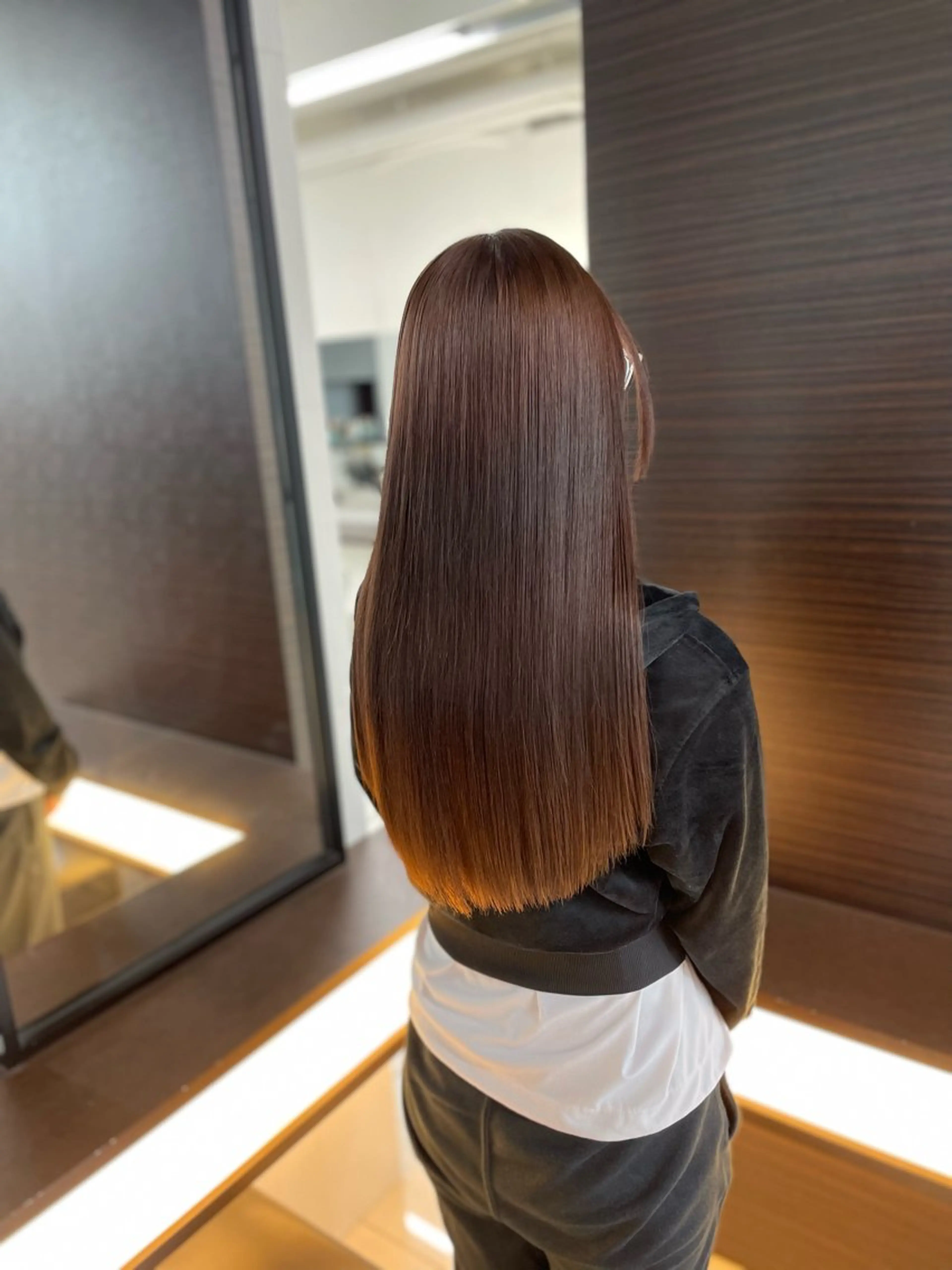 セミロング カラー くせ毛 髪質改善 ヘアカラー トリートメント 今井 勝也のヘアスタイル