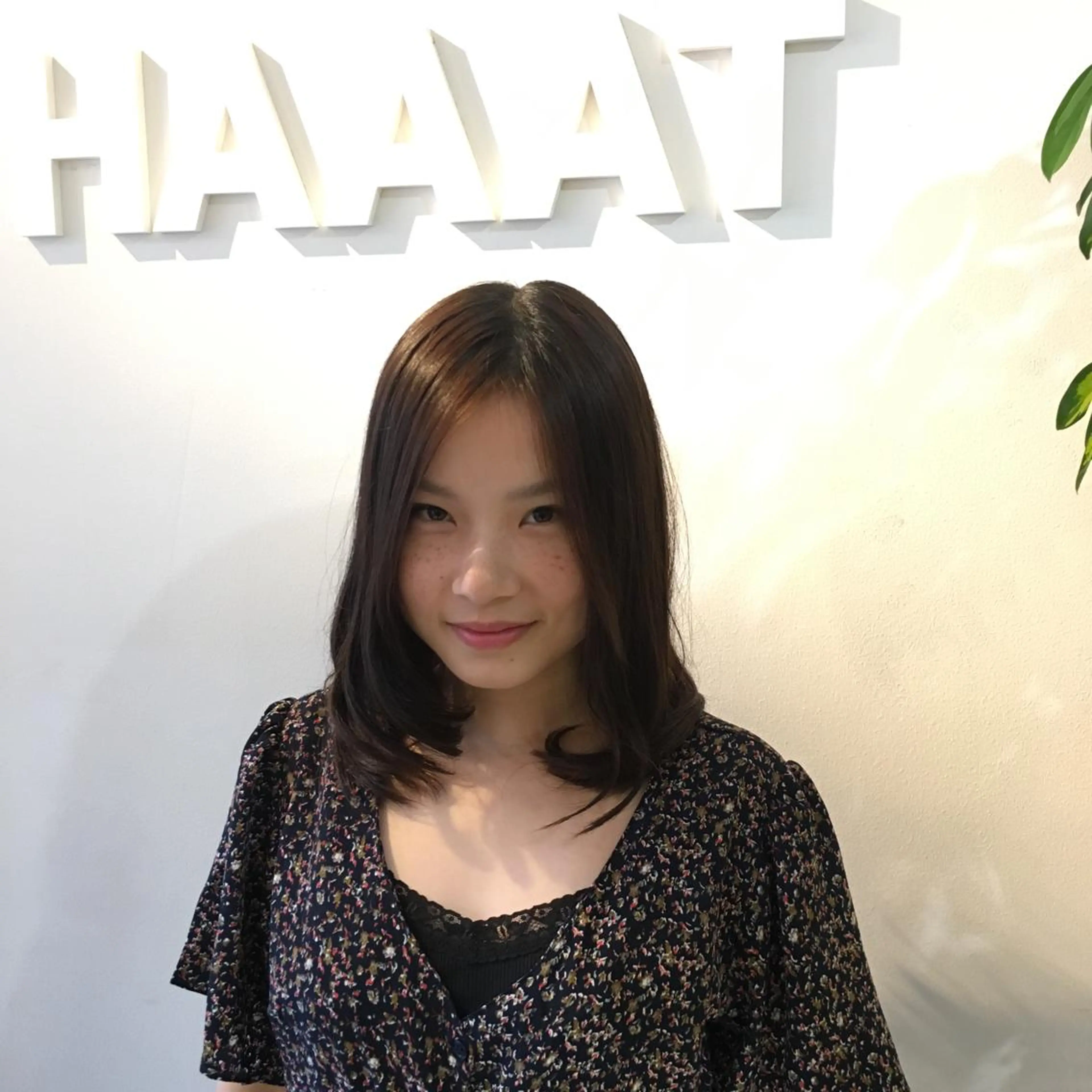 セミロング カラー パーマ 橋本 慶司のヘアスタイル