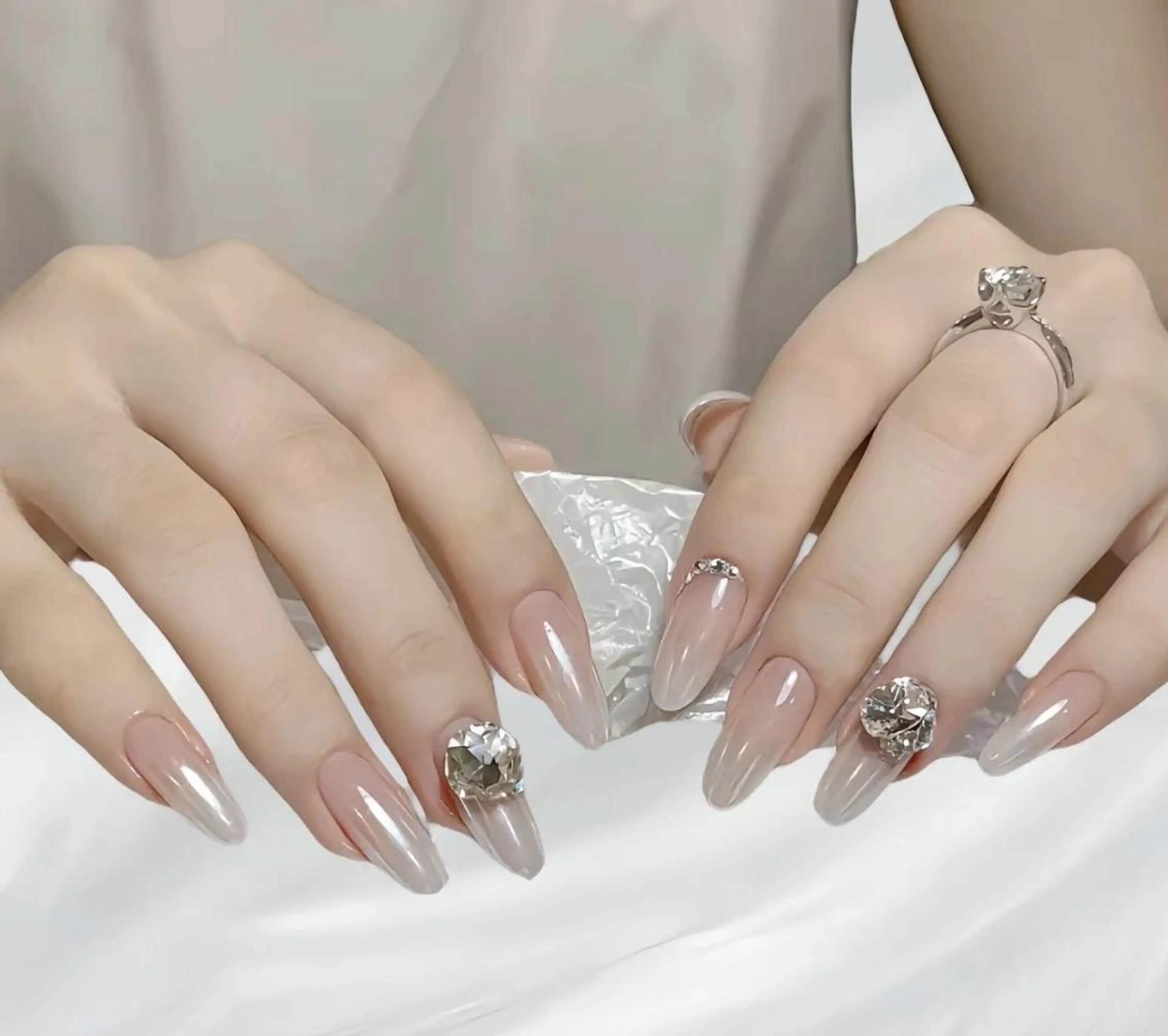 ネイル ハンドネイル ハンドケア AB マツエクネイルサロンのネイルデザイン