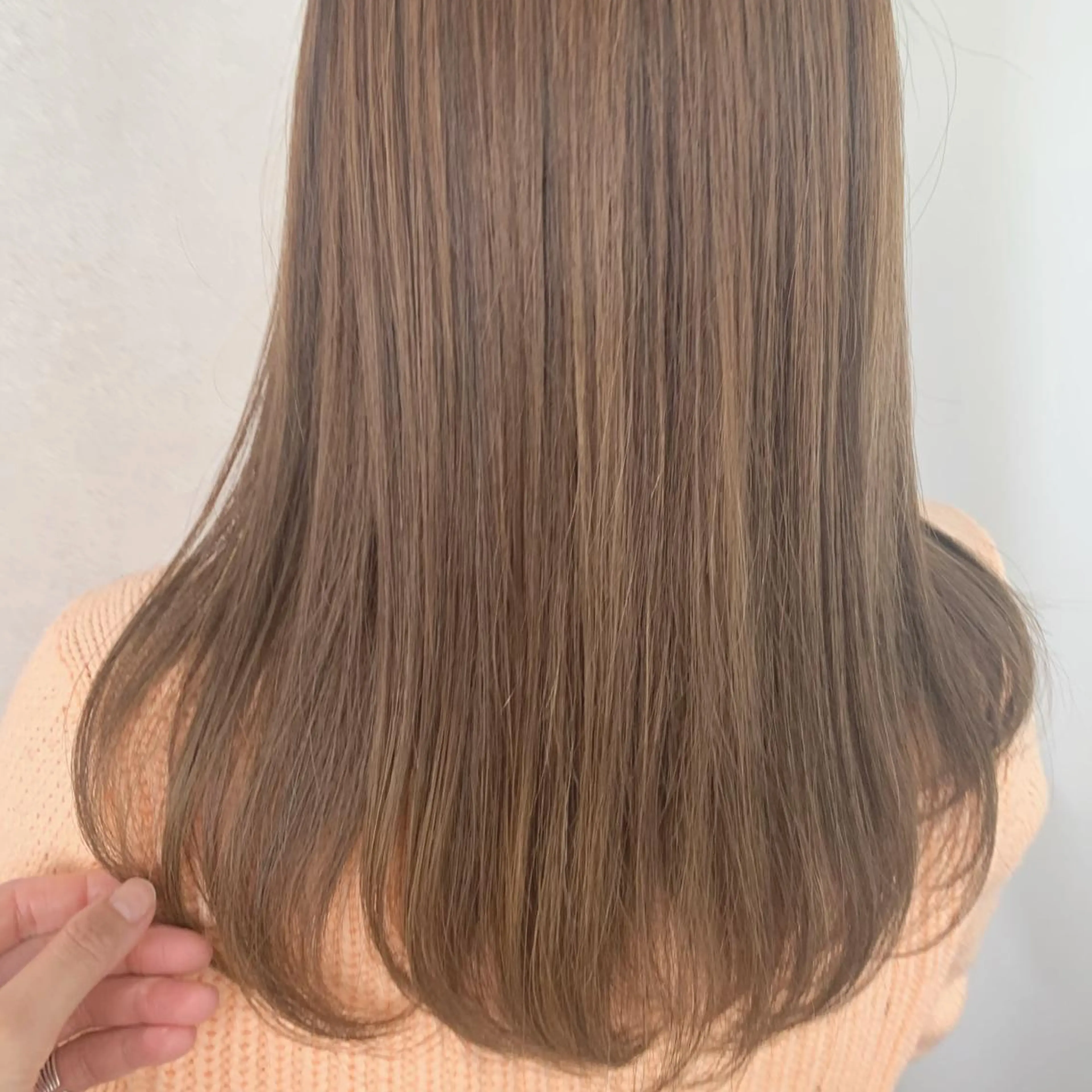 セミロング カラー LOST CITY 横浜所属・🪐脱白髪染め 🪐松尾菜々美のヘアスタイル