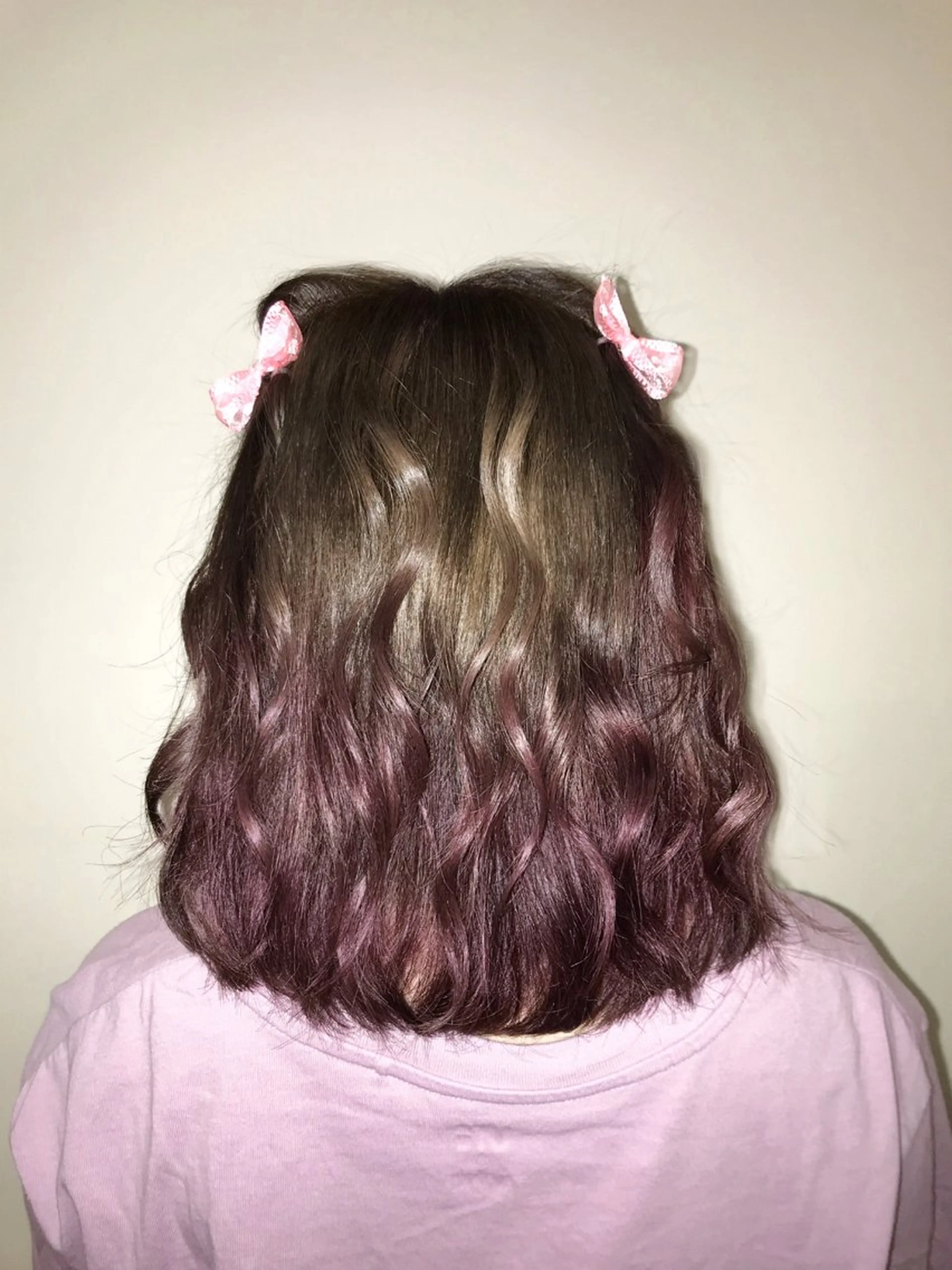 ミディアム カラー ヘアアレンジ ベージュカラー ブリーチ 透明感カラー グラデーションカラー ピンクカラー ヘアカラー がもう ゆいこのヘアスタイル