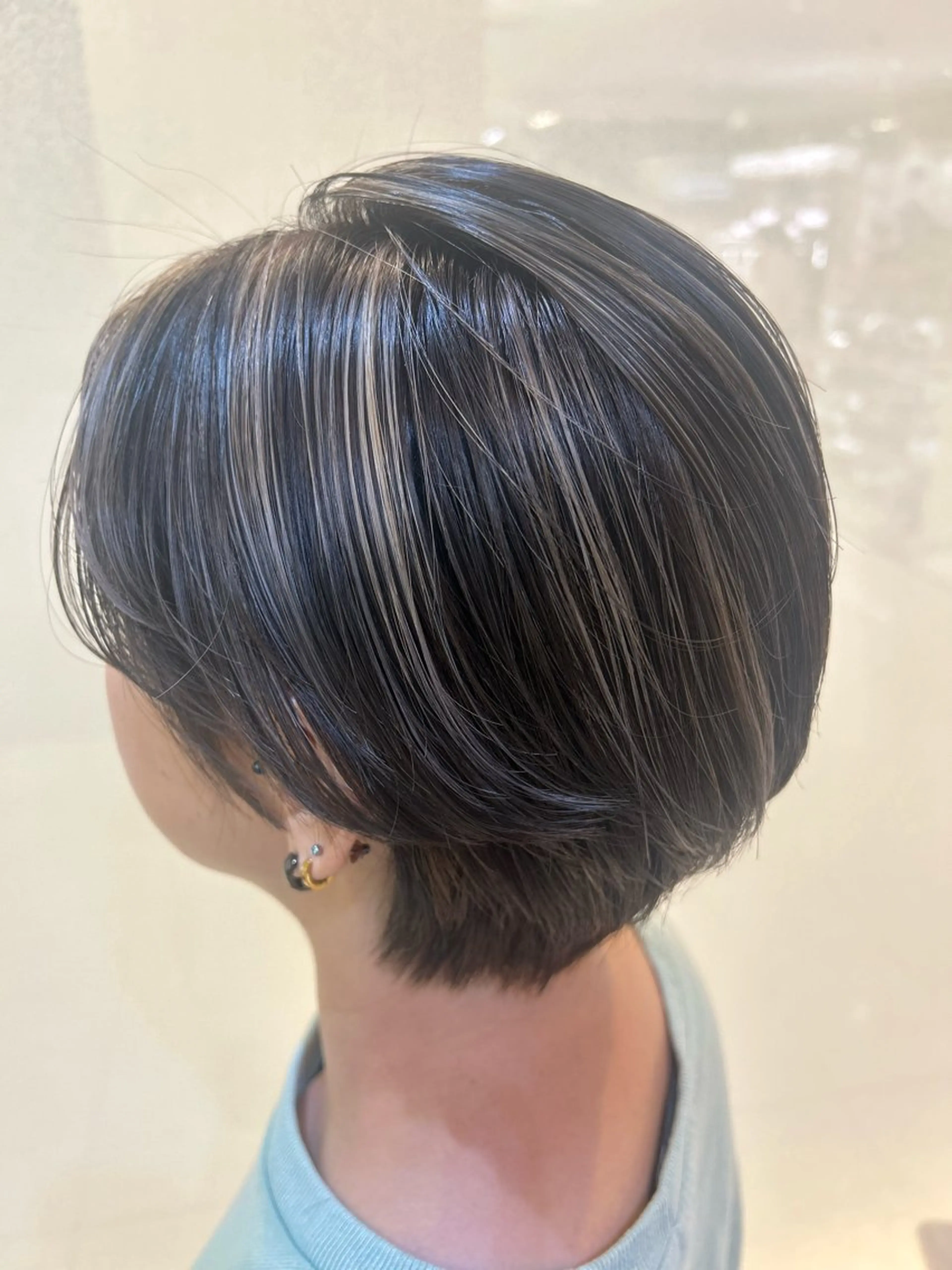 ショート カラー ヘアカラー トリートメント 髪質改善/縮毛矯正 ササキナツミのヘアスタイル