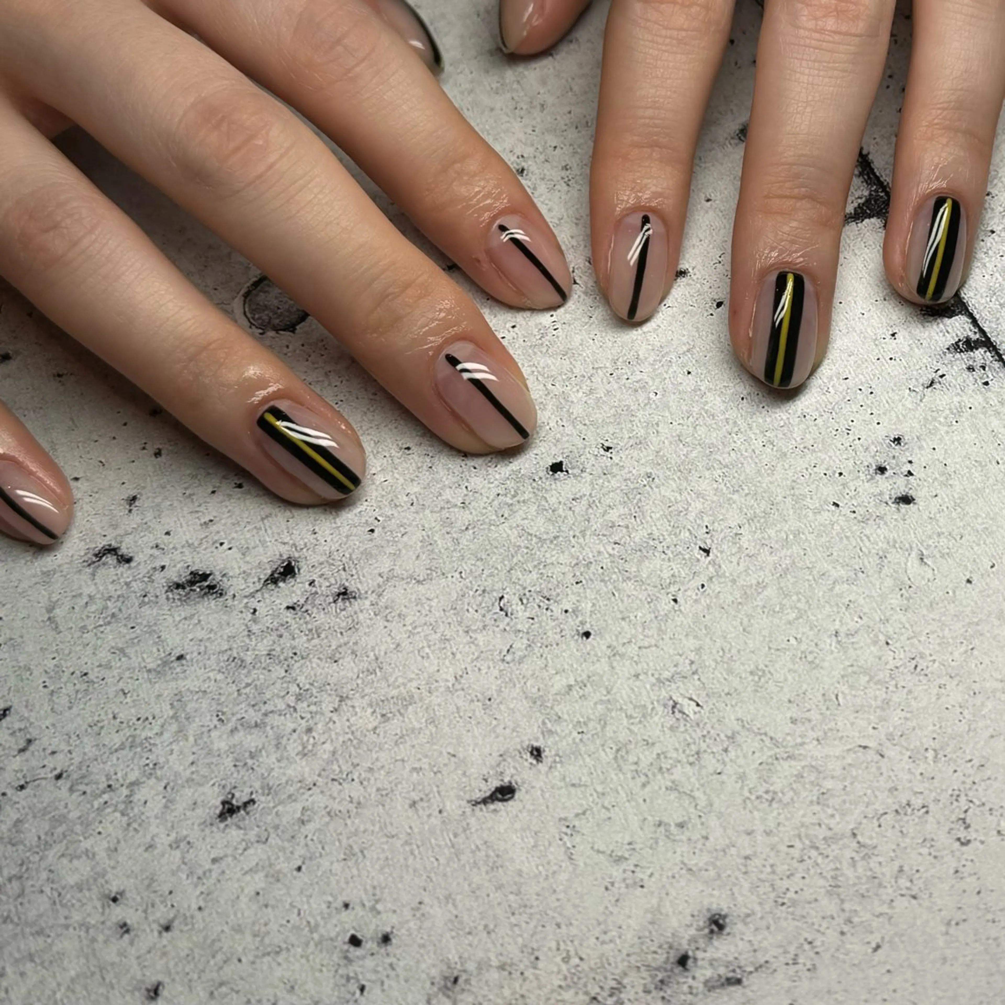 ネイル ハンドネイル 𝐫𝐚𝐢 𝐧𝐚𝐢𝐥の眉毛・アイブロウイメージ