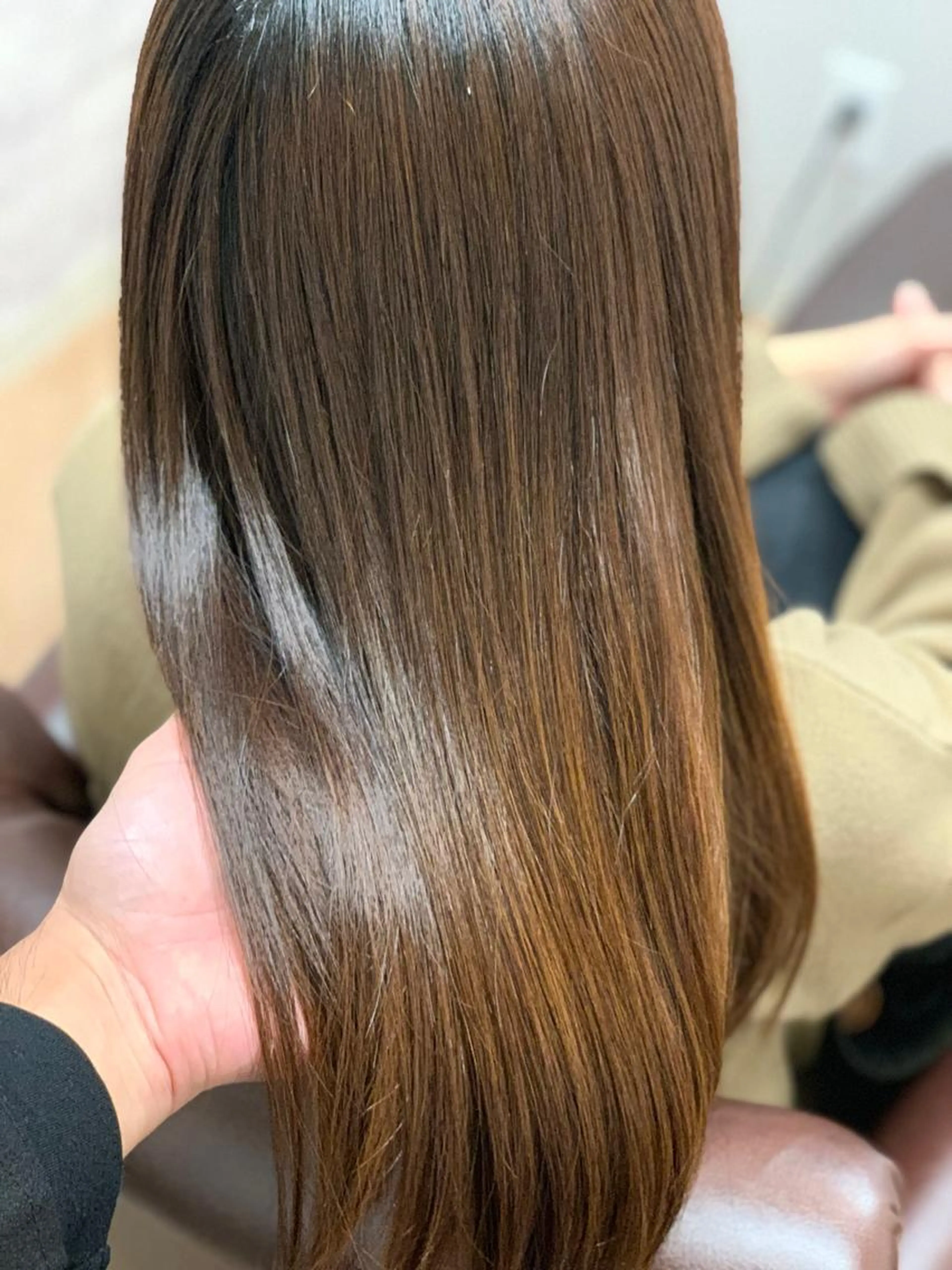 髪質改善カラーエステ（カット＋カラー＋トリートメント）回数を重ねるごとに思わず触りたくなるツヤサラ髪にの写真