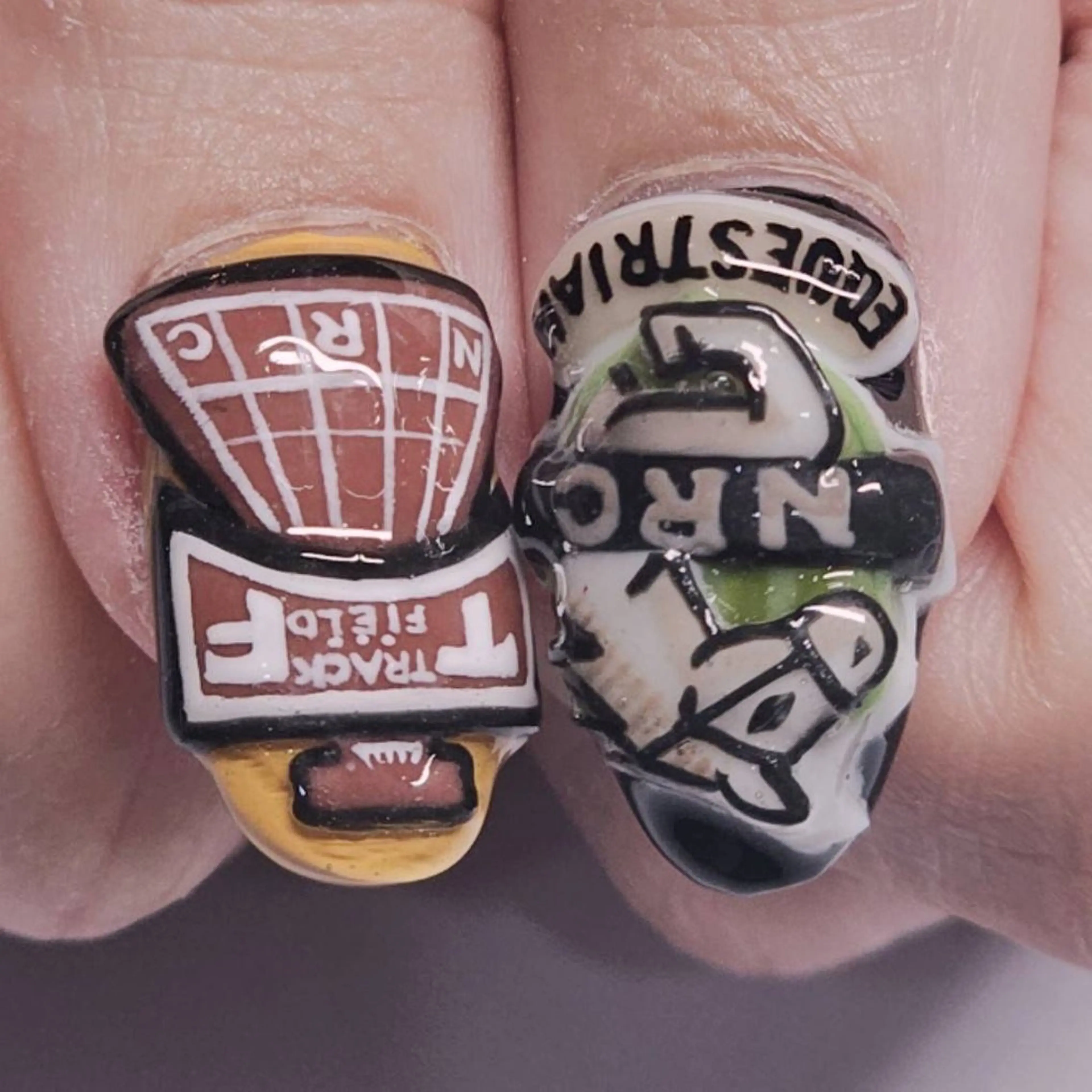 ネイル アートネイル ブラウン グリーン オレンジ ハンドネイル よしだ ひろきのネイルデザイン