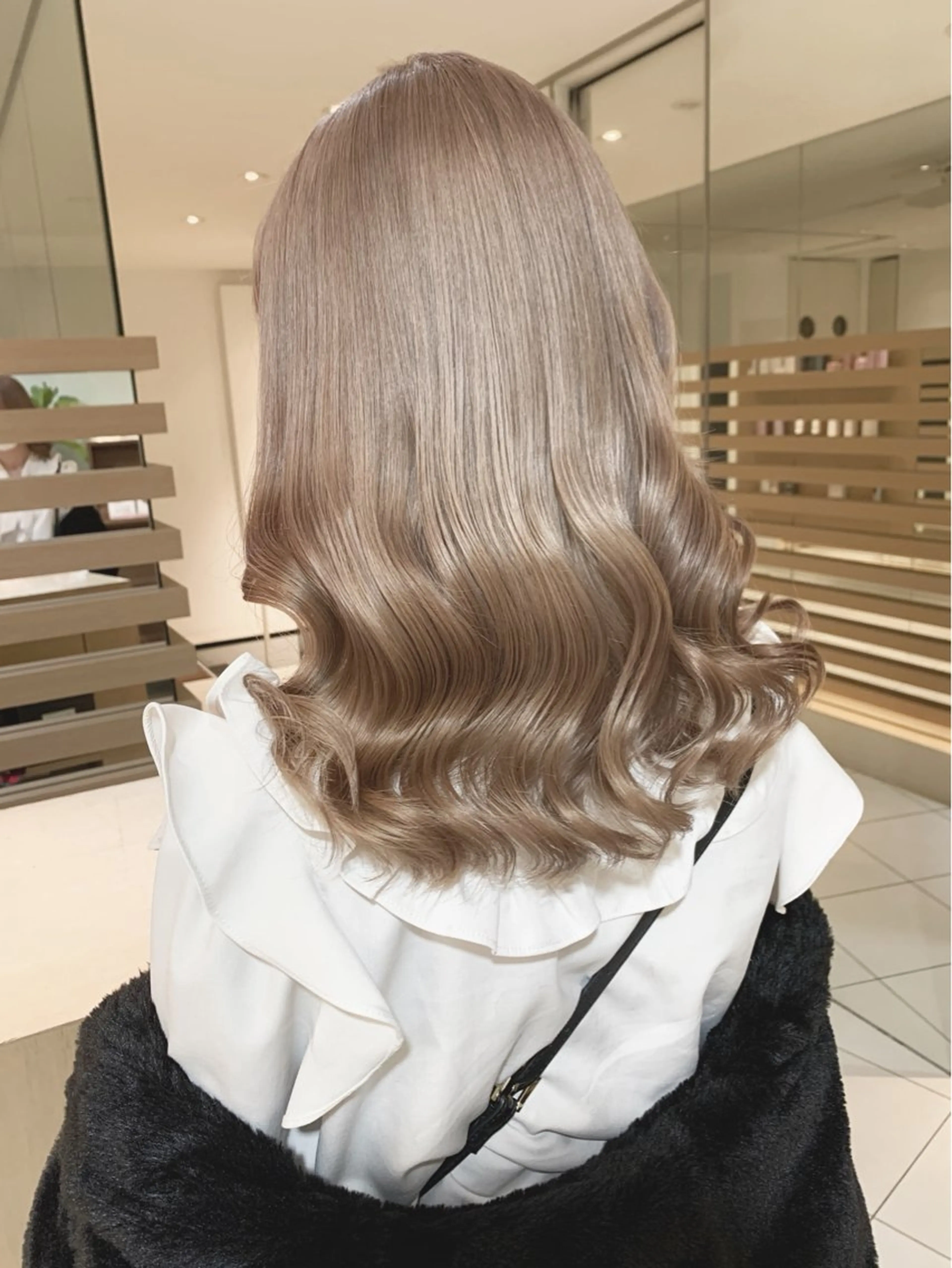 ミディアム カラー あおき りゅうせいのヘアスタイル