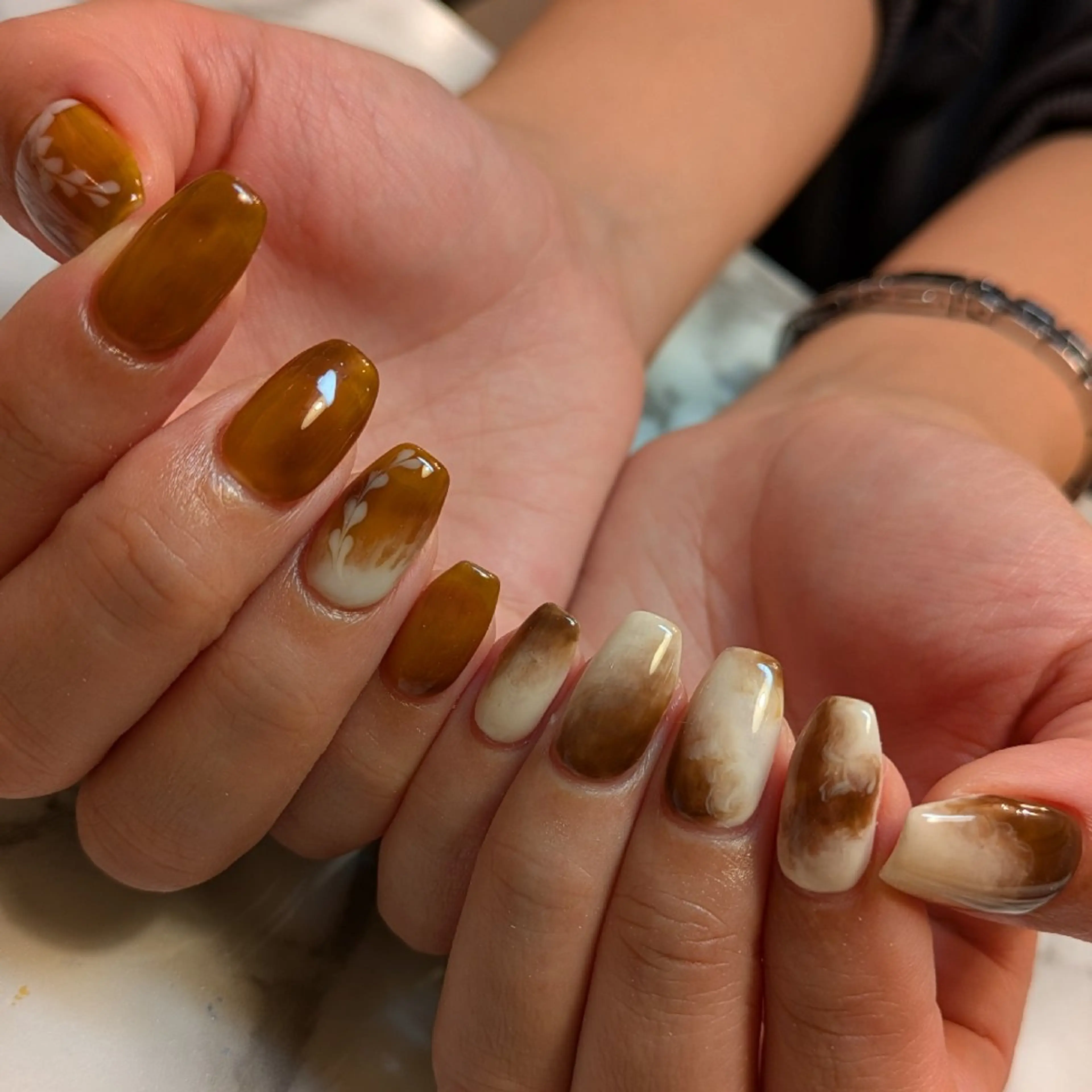 ネイル ジェヌインネイル 河内のネイルデザイン