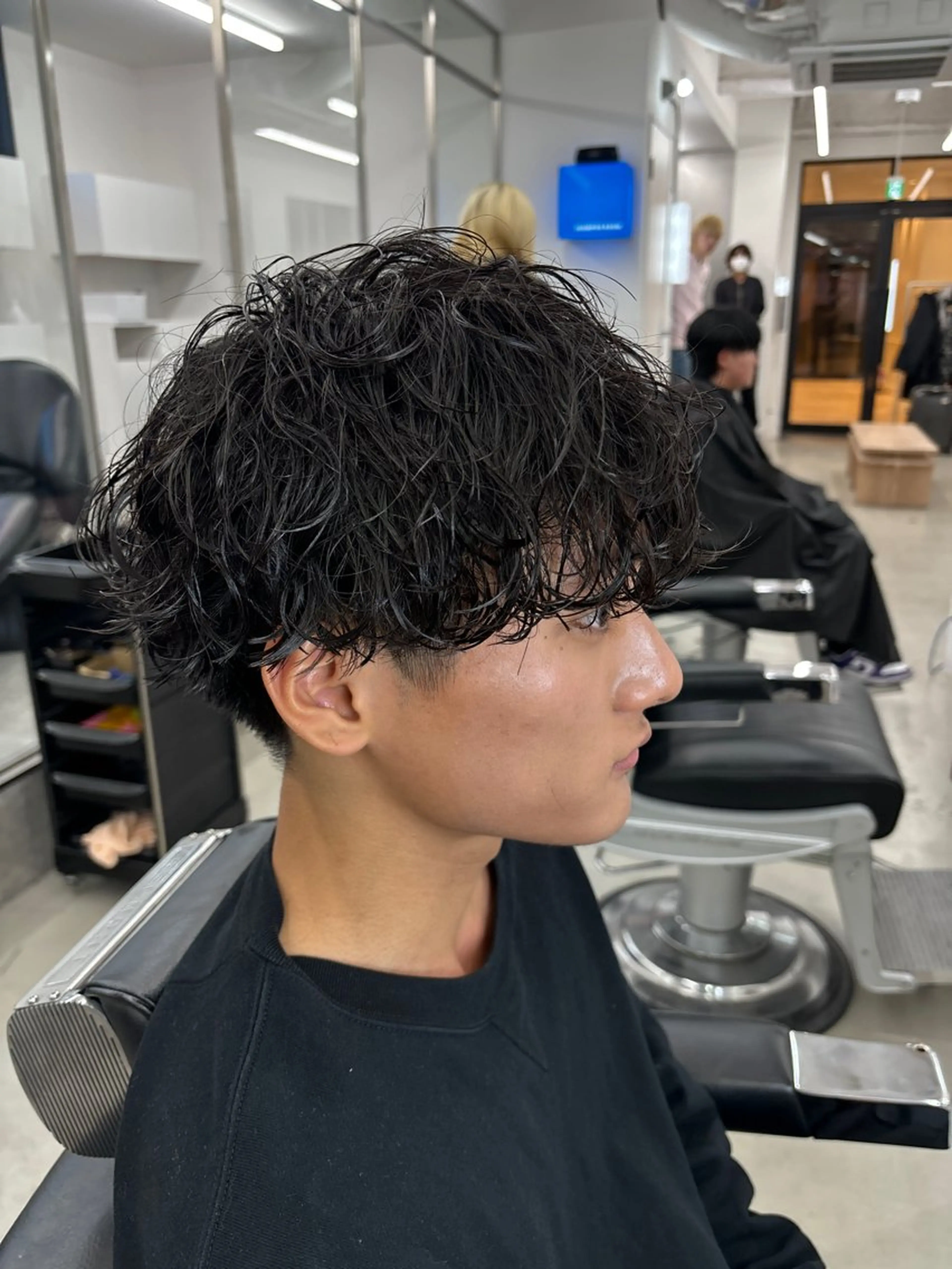 ショート パーマ職人DAIKI ツイスパ/波巻きのヘアスタイル