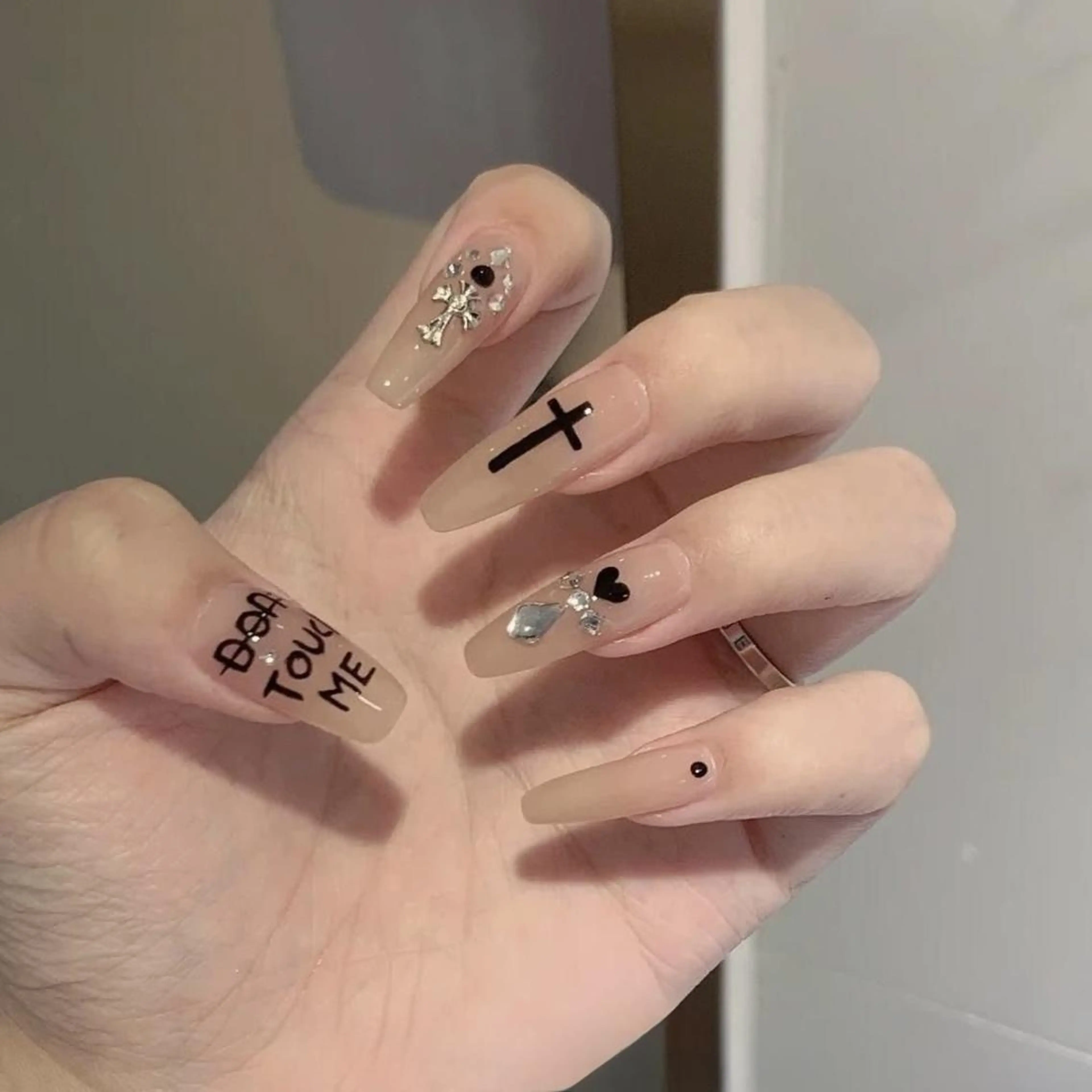 ネイル 長さ出し フレンチネイル グラデーション 卒業式 マグネットネイル ハンドネイル MIHANA NAILのネイルデザイン