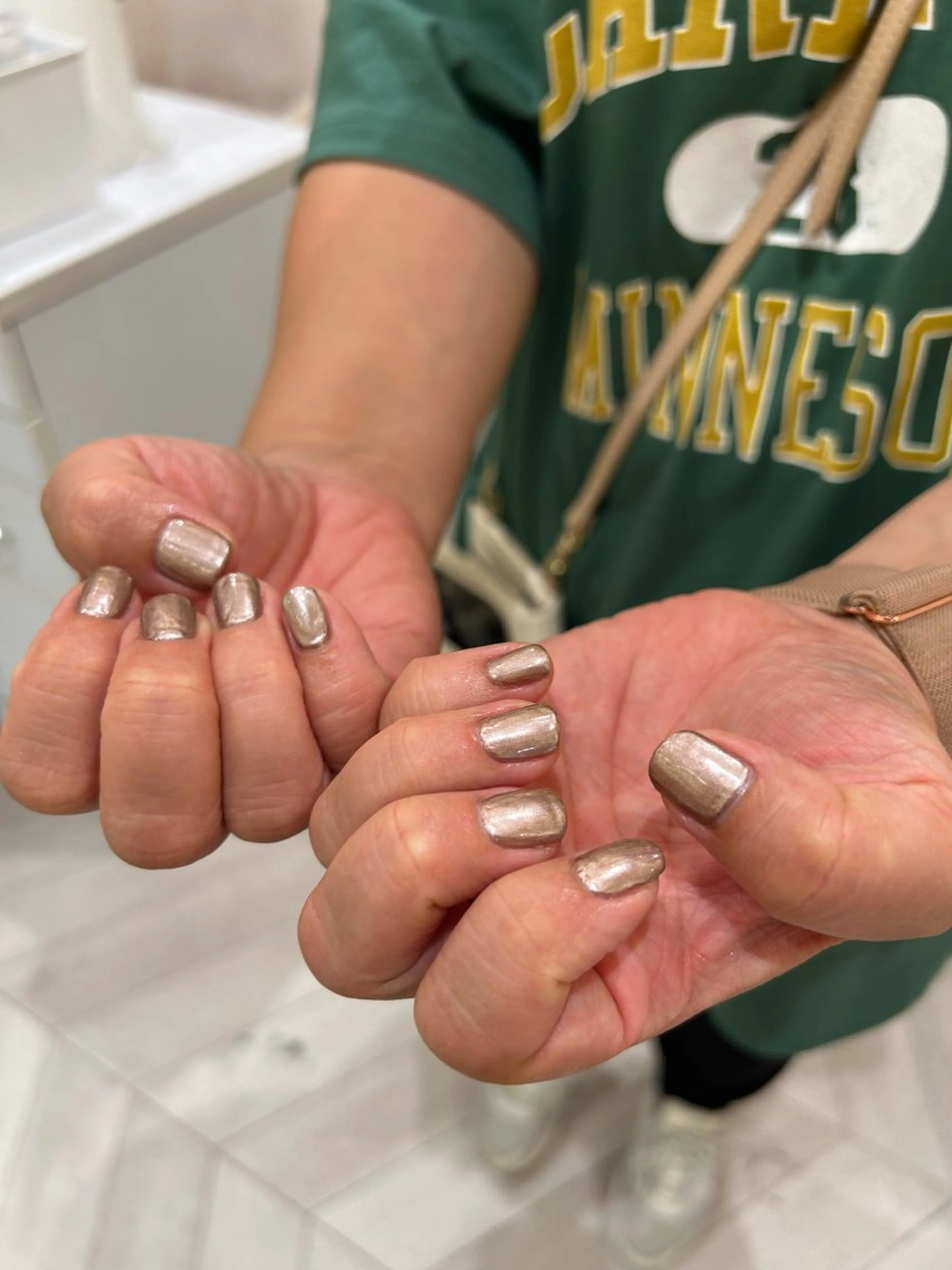 ネイル ꪆৎ平行アーチ ྀི ワカナの眉毛・アイブロウイメージ