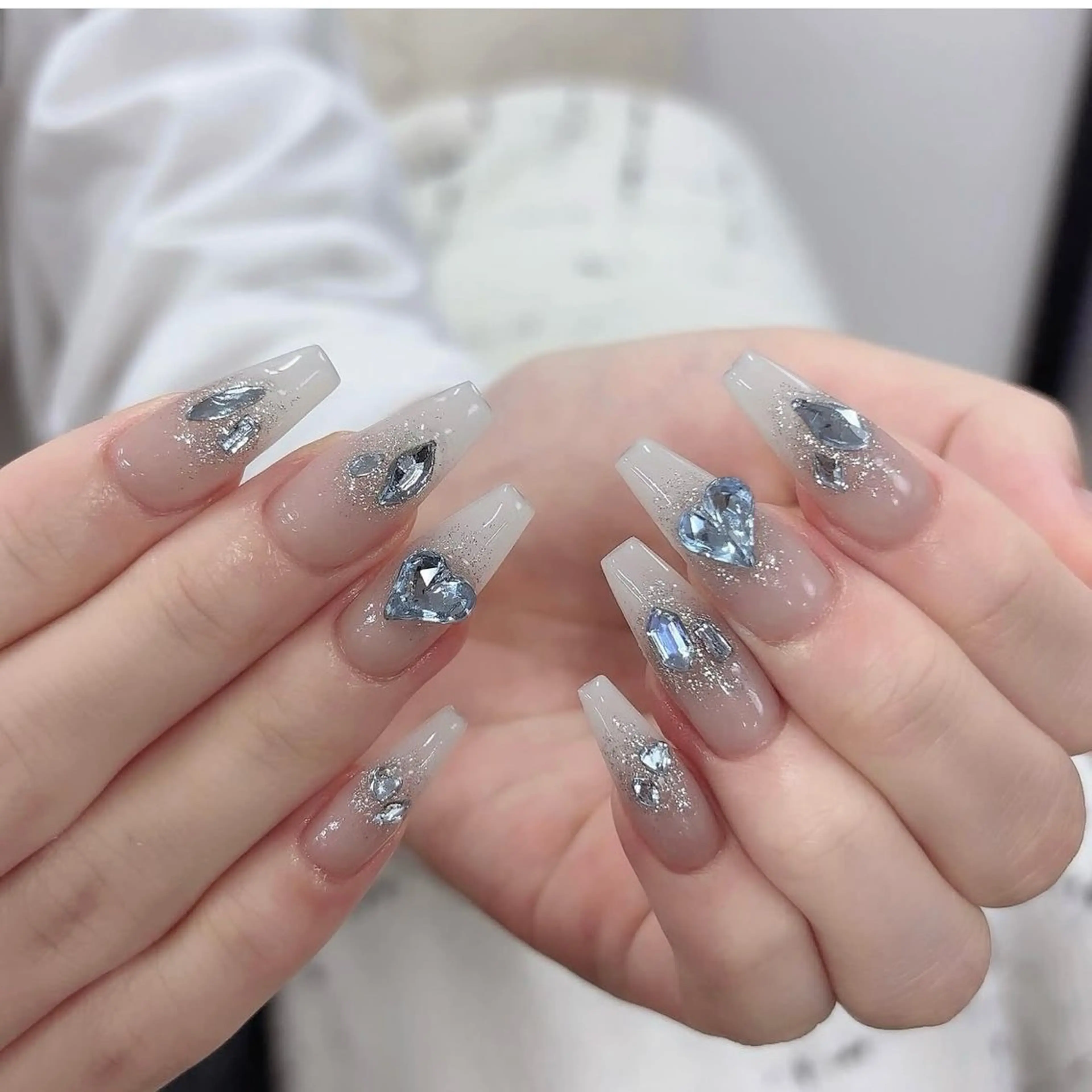 メンズ ネイル アートネイル フレンチネイル ジェルネイル キラキラネイル パラジェル ハンドネイル Bloom スカルプ専門店のネイルデザイン