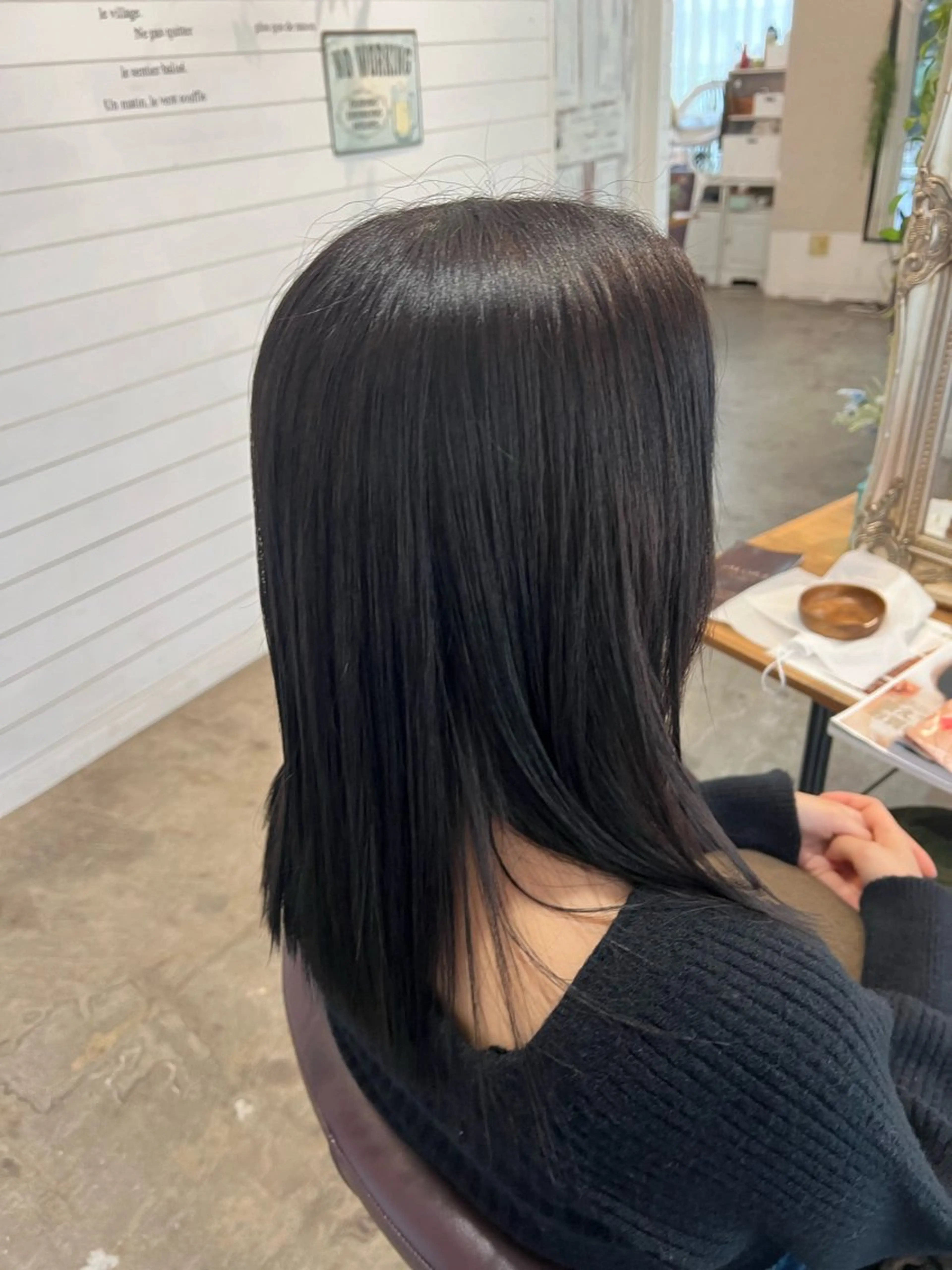 カラー 黒髪 ヘアカラー Dia ‎ アキヨシ ミユのヘアスタイル