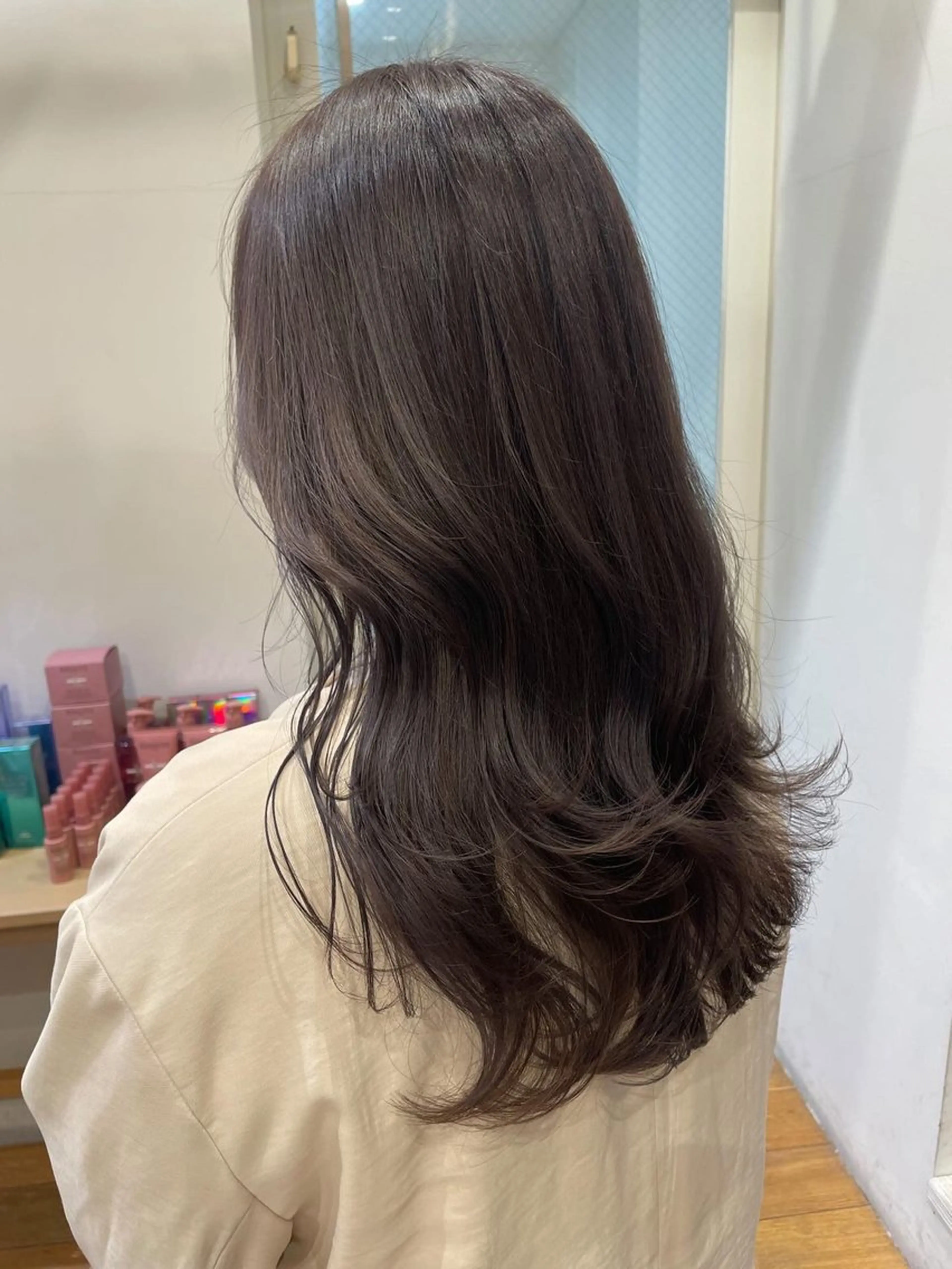カラー 市吉 杏奈のヘアスタイル