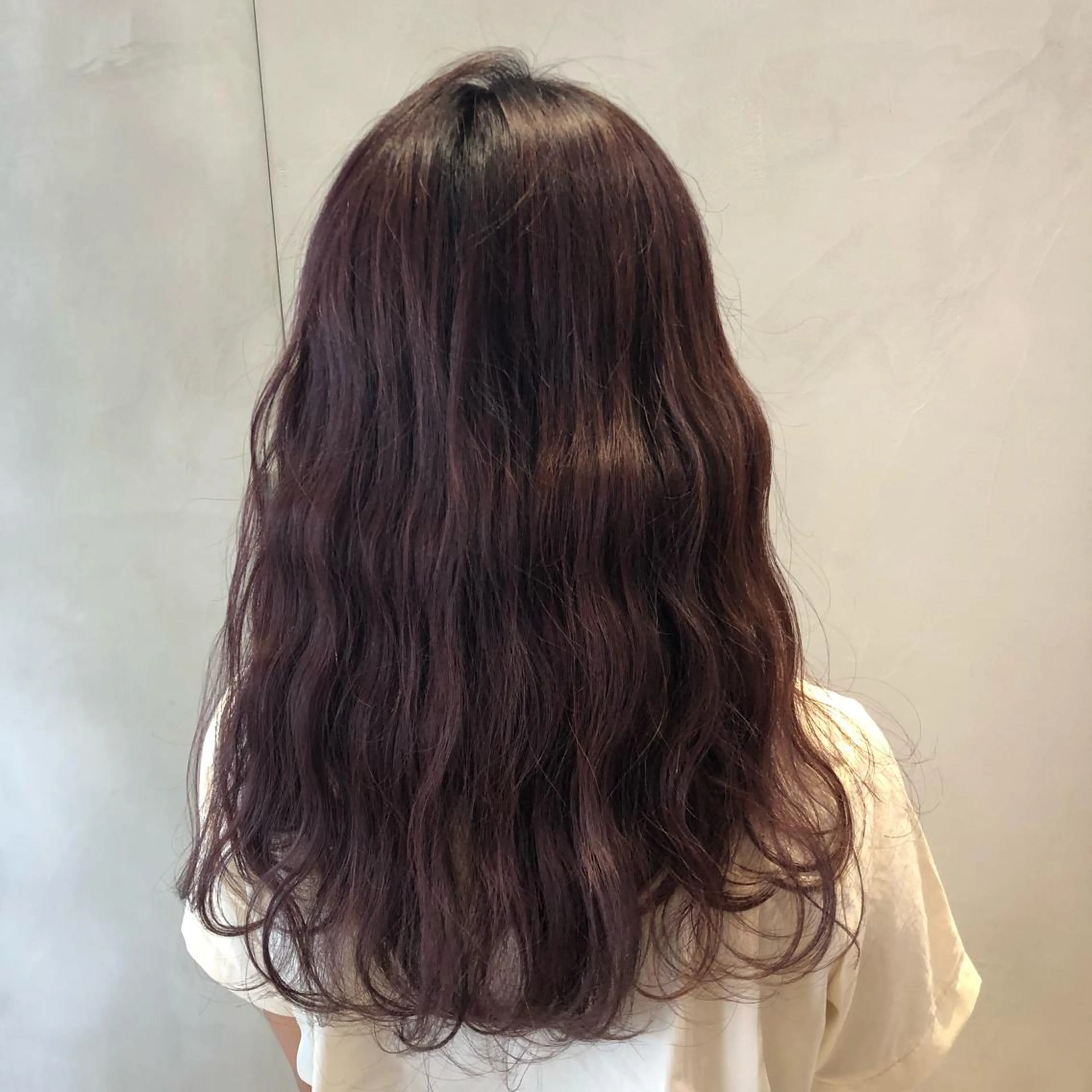 セミロング カラー ヘアカラー トリートメント 荒木 依莉亜のヘアスタイル